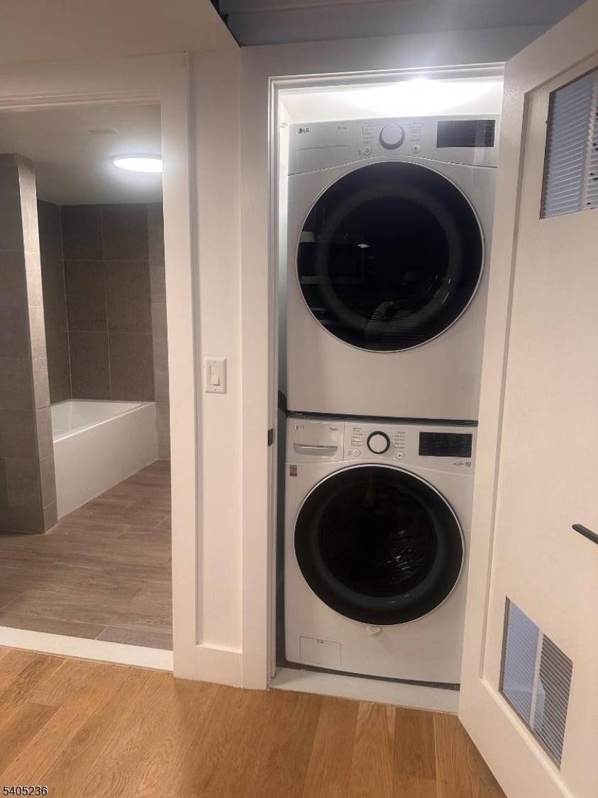 East Orange City, NJ 07017,19 N Harrison St