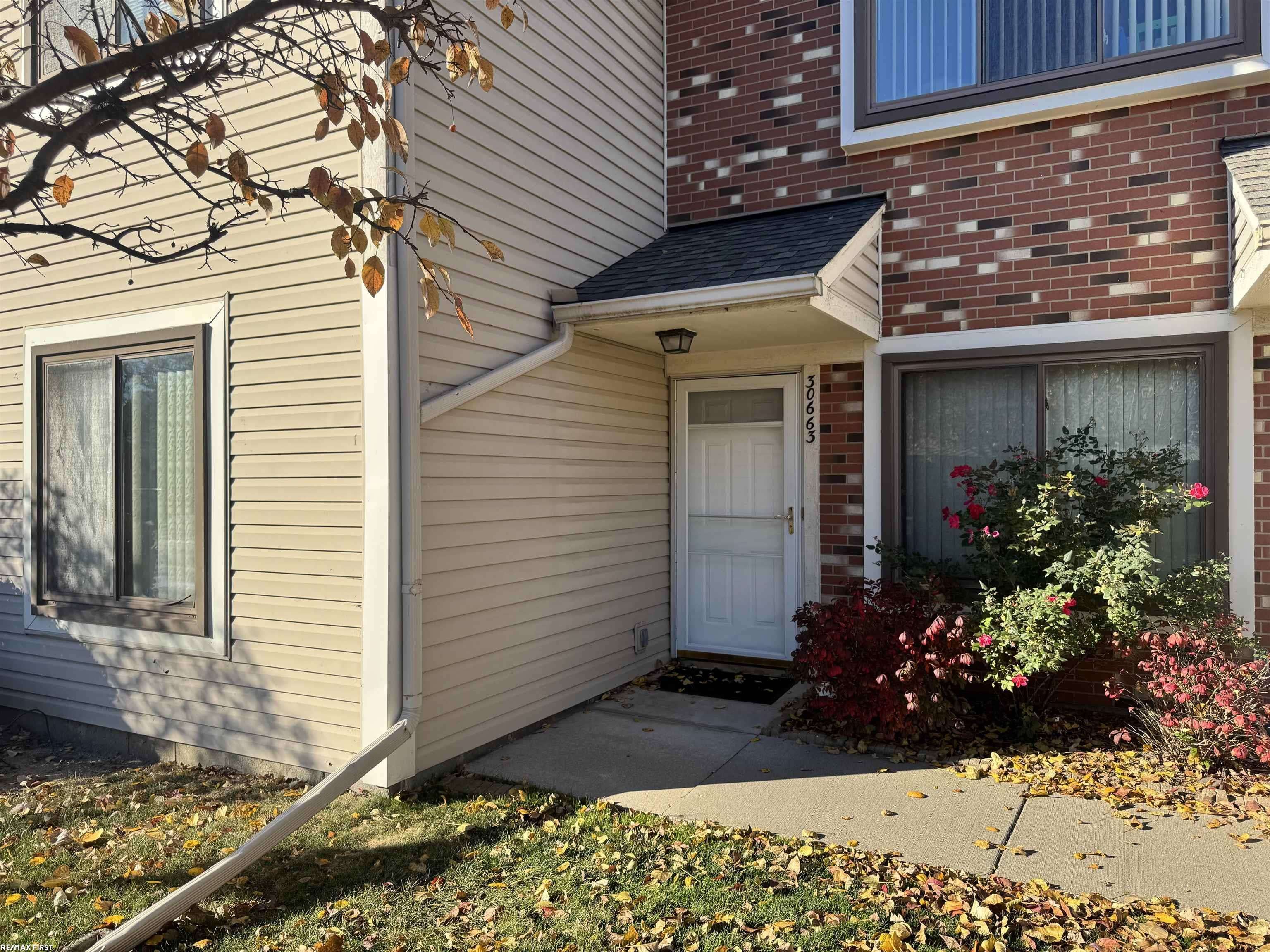 Roseville, MI 48066,30663 Hidden Pines LN