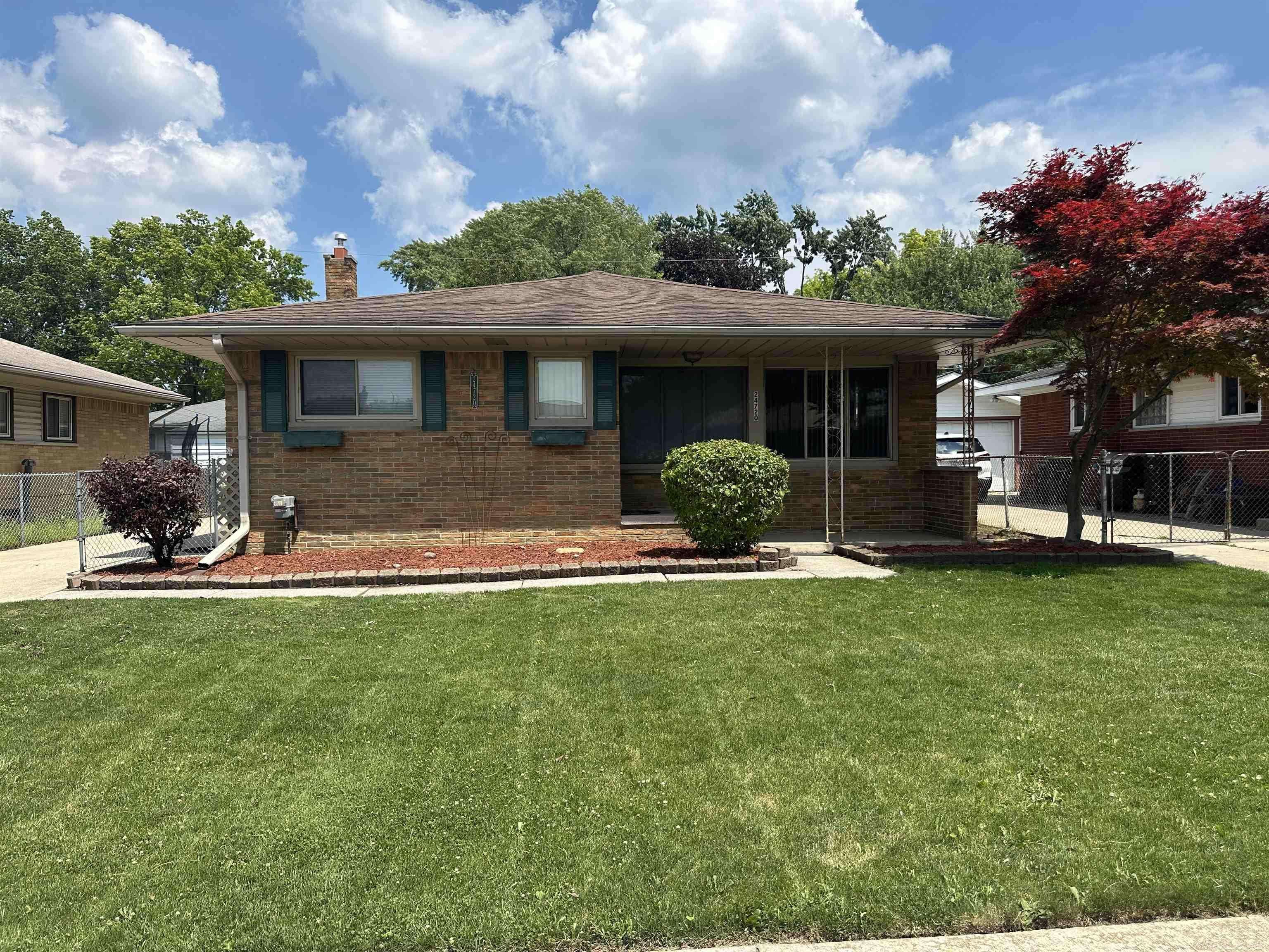 Saint Clair Shores, MI 48080,24720 Culver ST