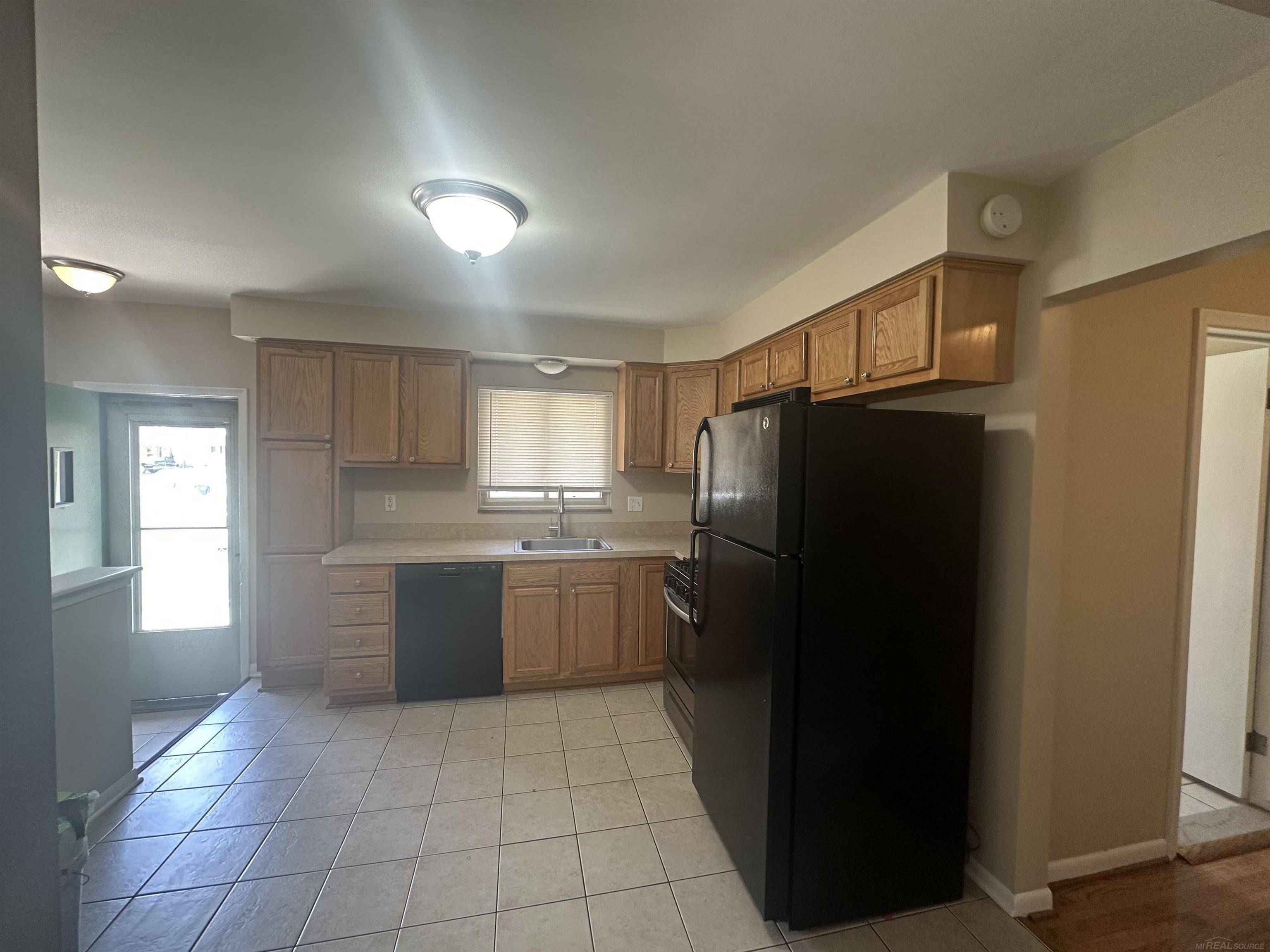 Saint Clair Shores, MI 48080,24720 Culver ST