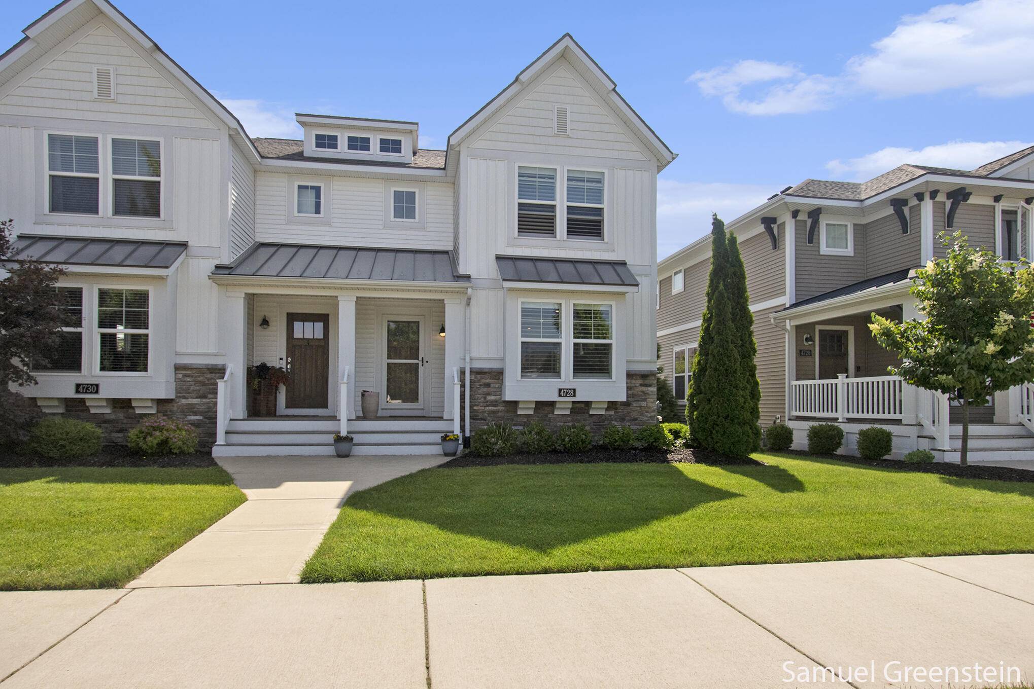 Holland, MI 49424,4728 Macatawa Legends BLVD #19