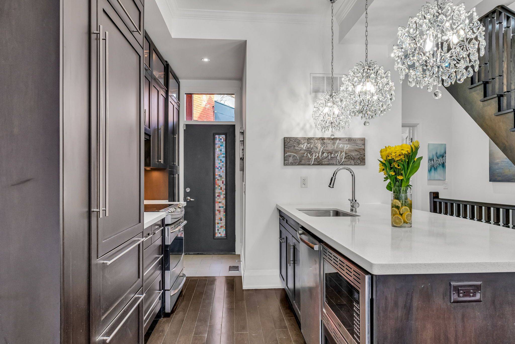 Toronto C01, ON M6J 3H1,285 Lisgar ST