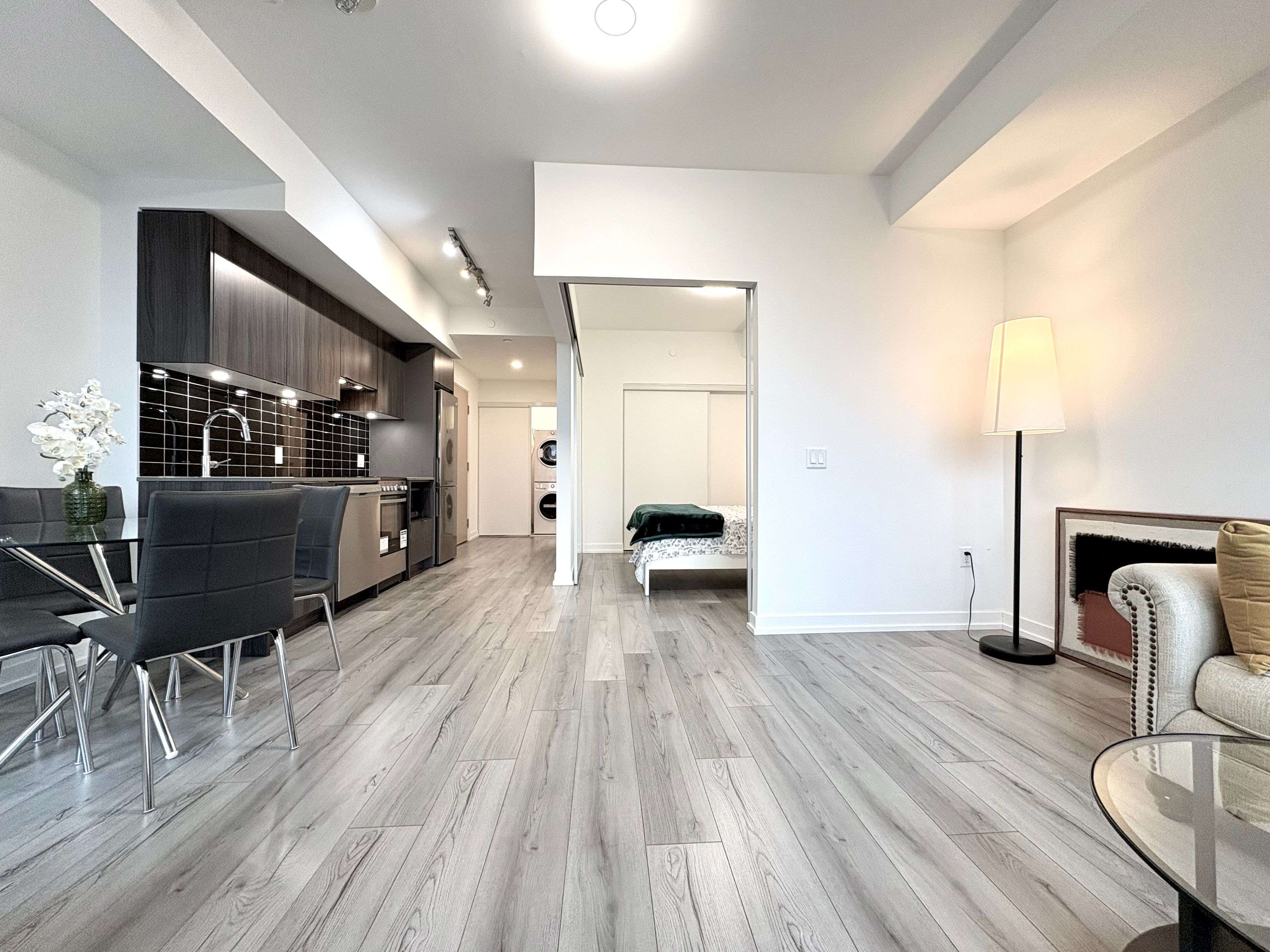 Toronto C08, ON M4W 0B4,395 Bloor ST E #5206