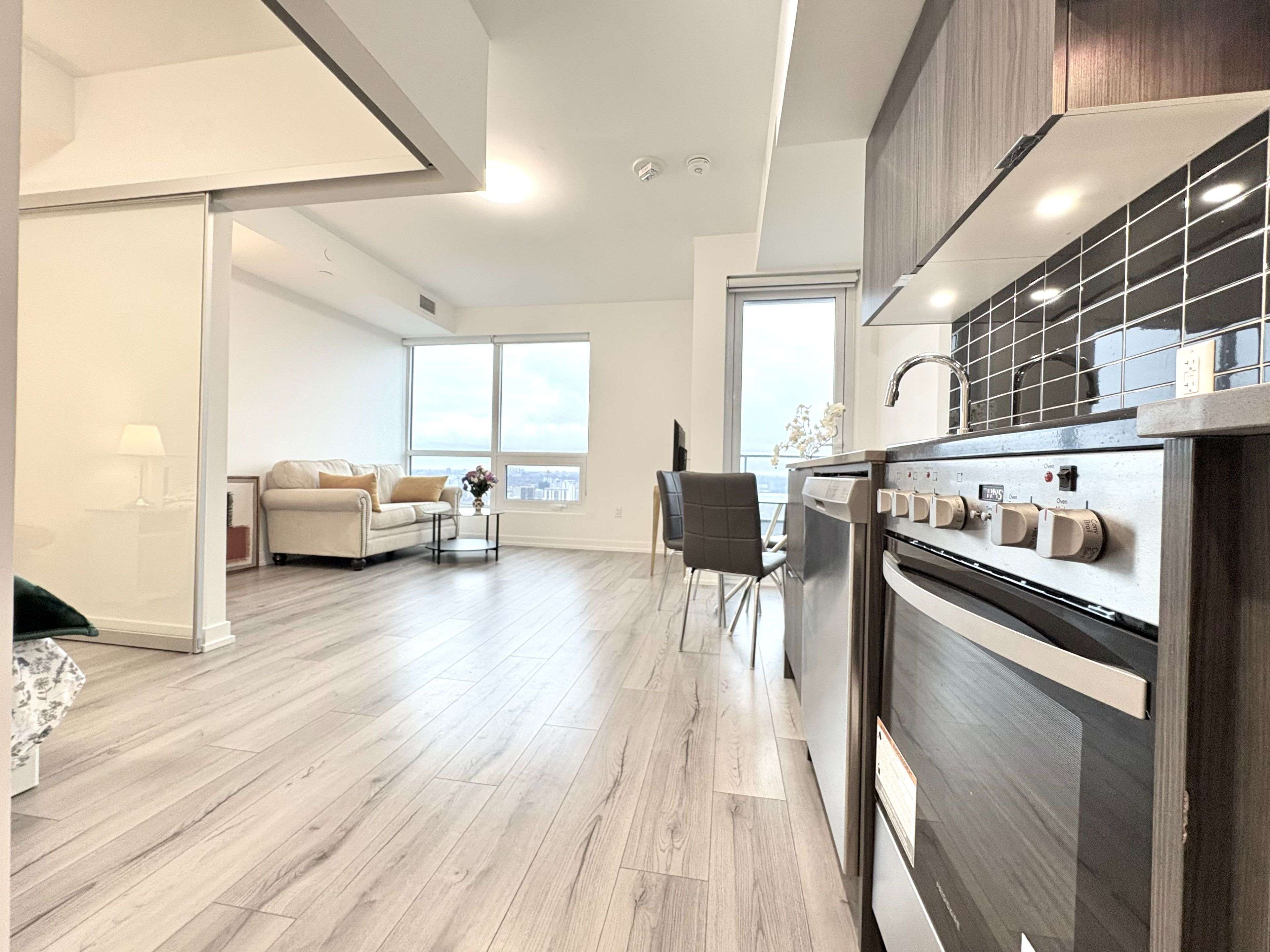 Toronto C08, ON M4W 0B4,395 Bloor ST E #5206