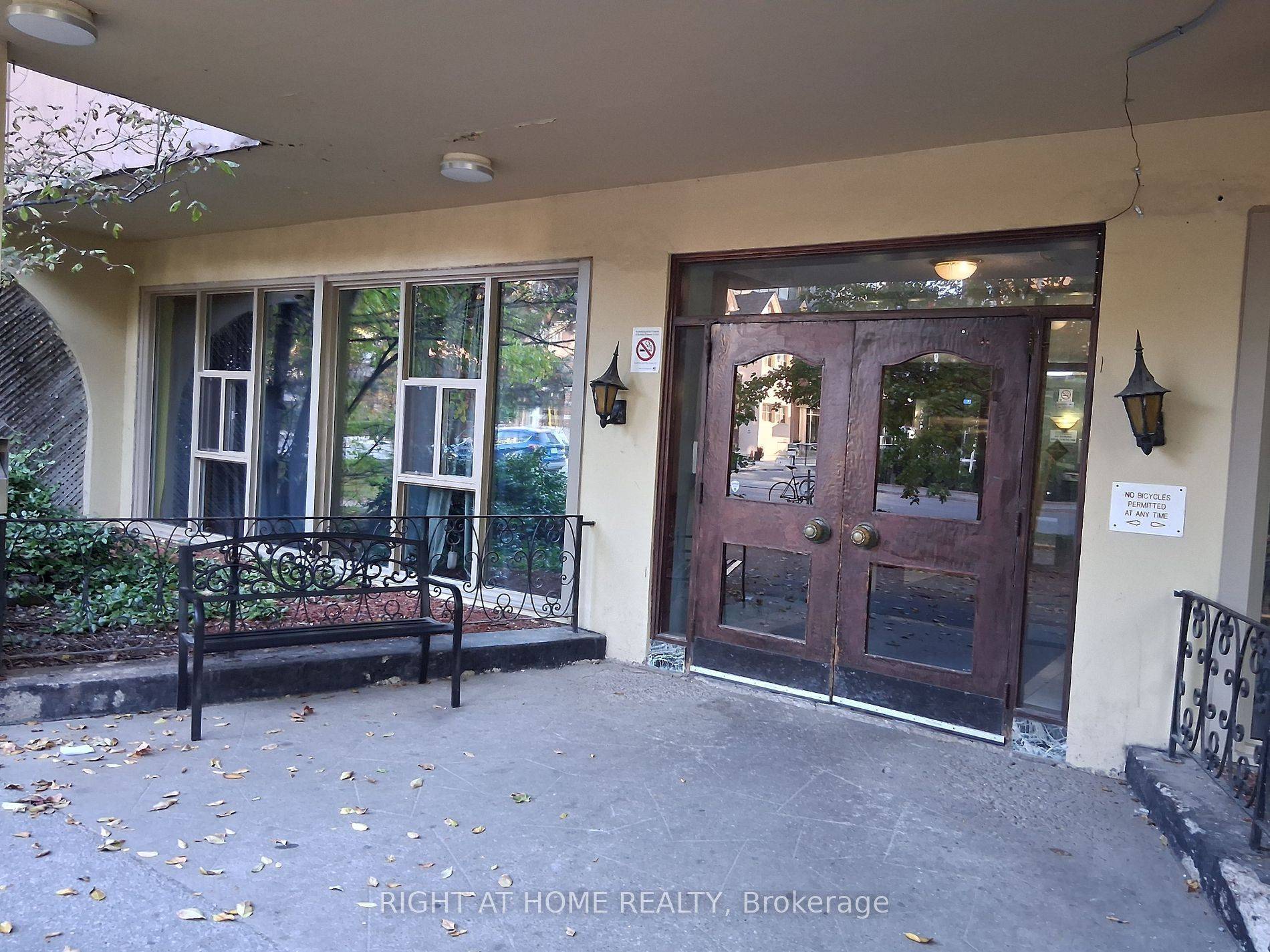 Toronto C02, ON M5R 2M6,191 St George ST #1001