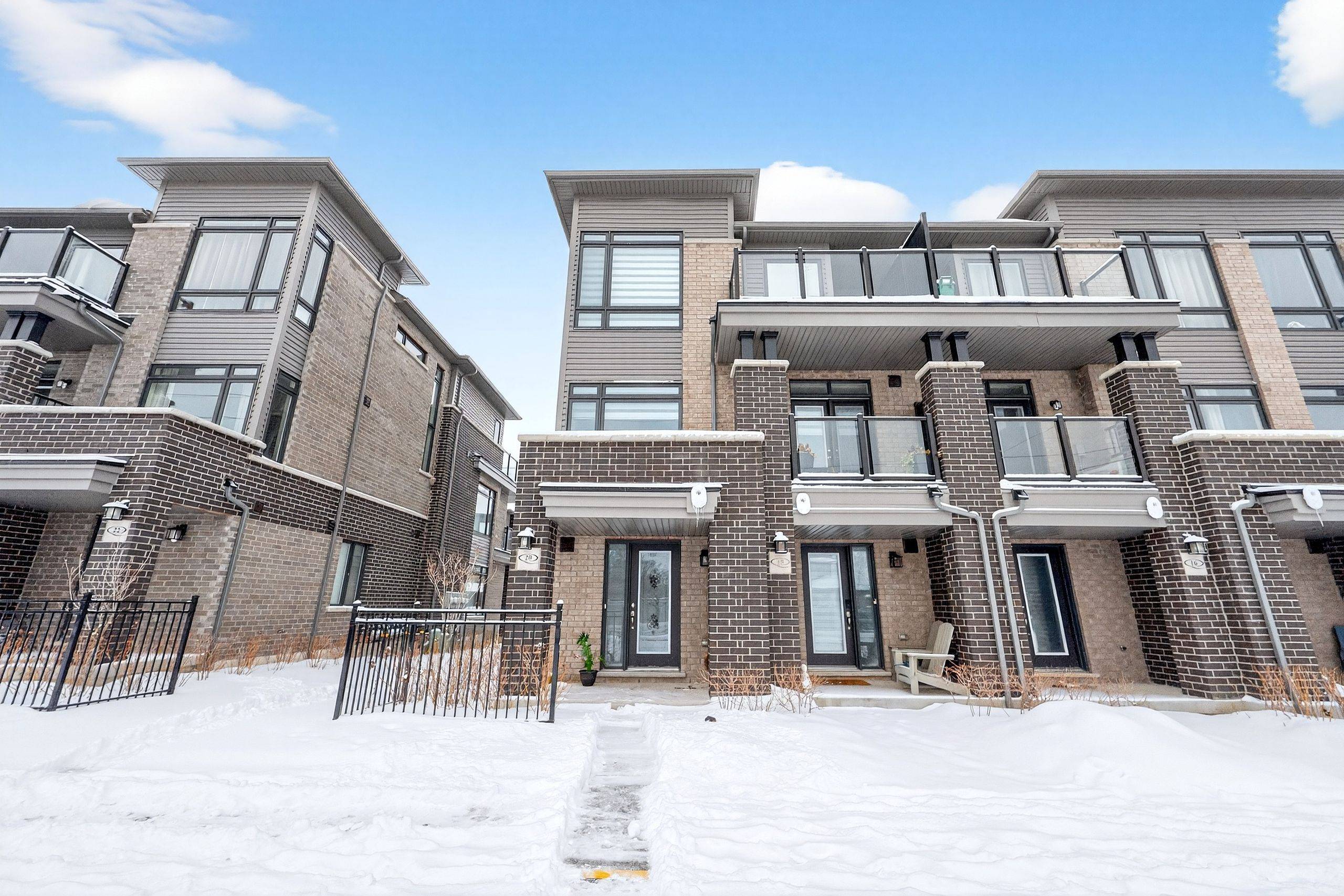 Whitby, ON L1R 0S7,20 Emmas WAY