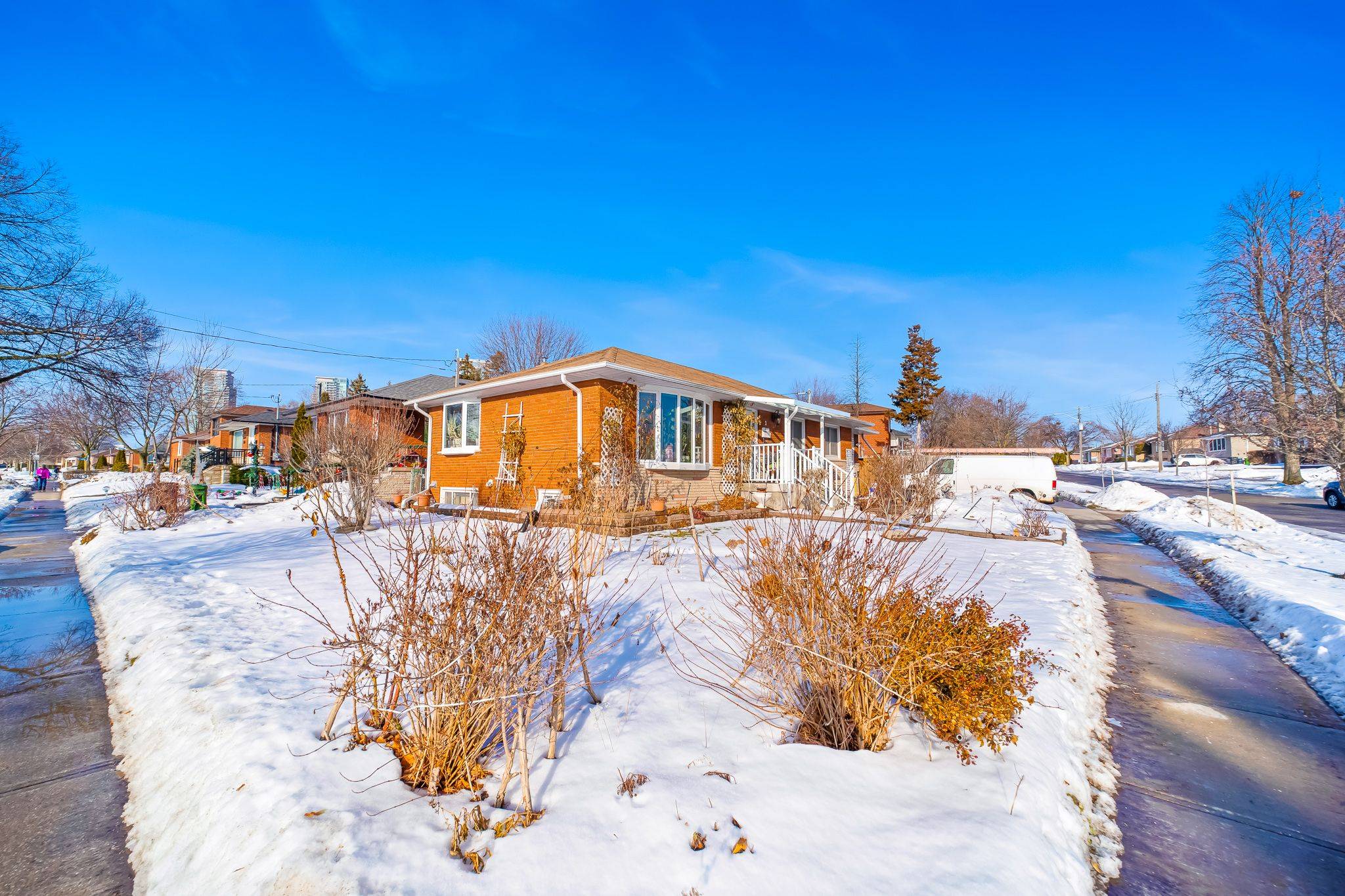 Toronto E09, ON M1P 4H5,2 Stanwell DR