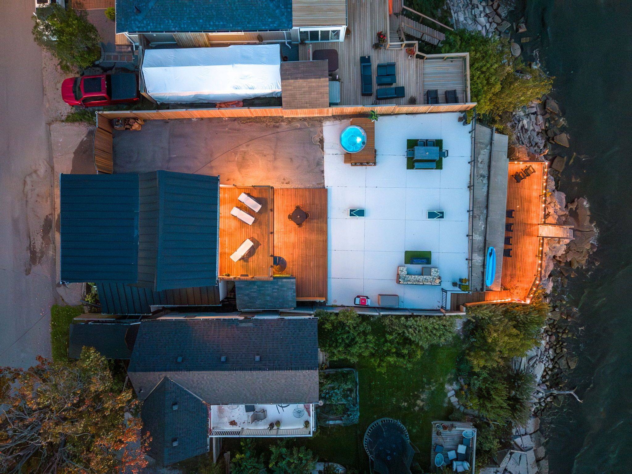 Clarington, ON L1C 3K3,74 East Beach RD