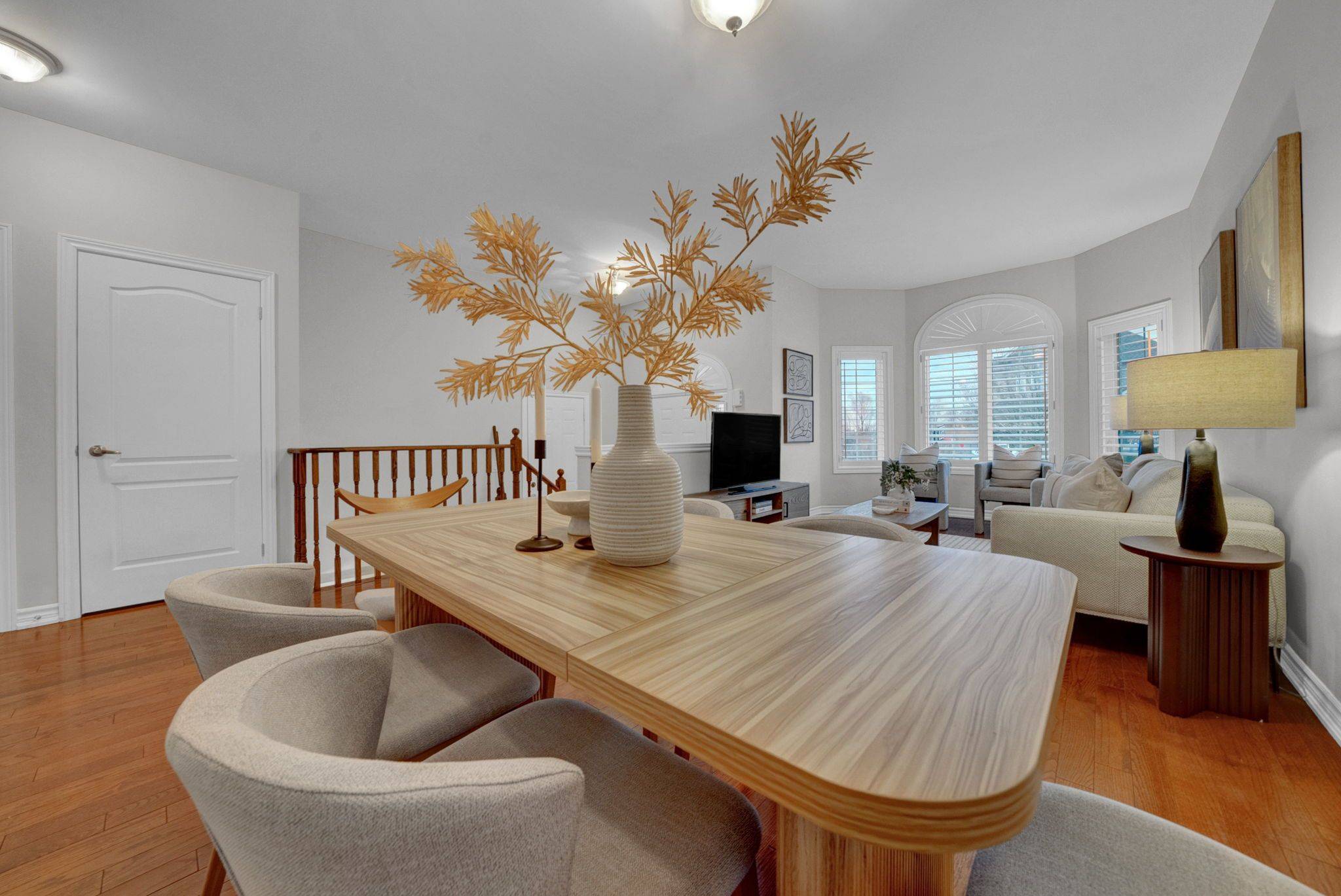 Oshawa, ON L1K 2X1,1645 Whitestone DR