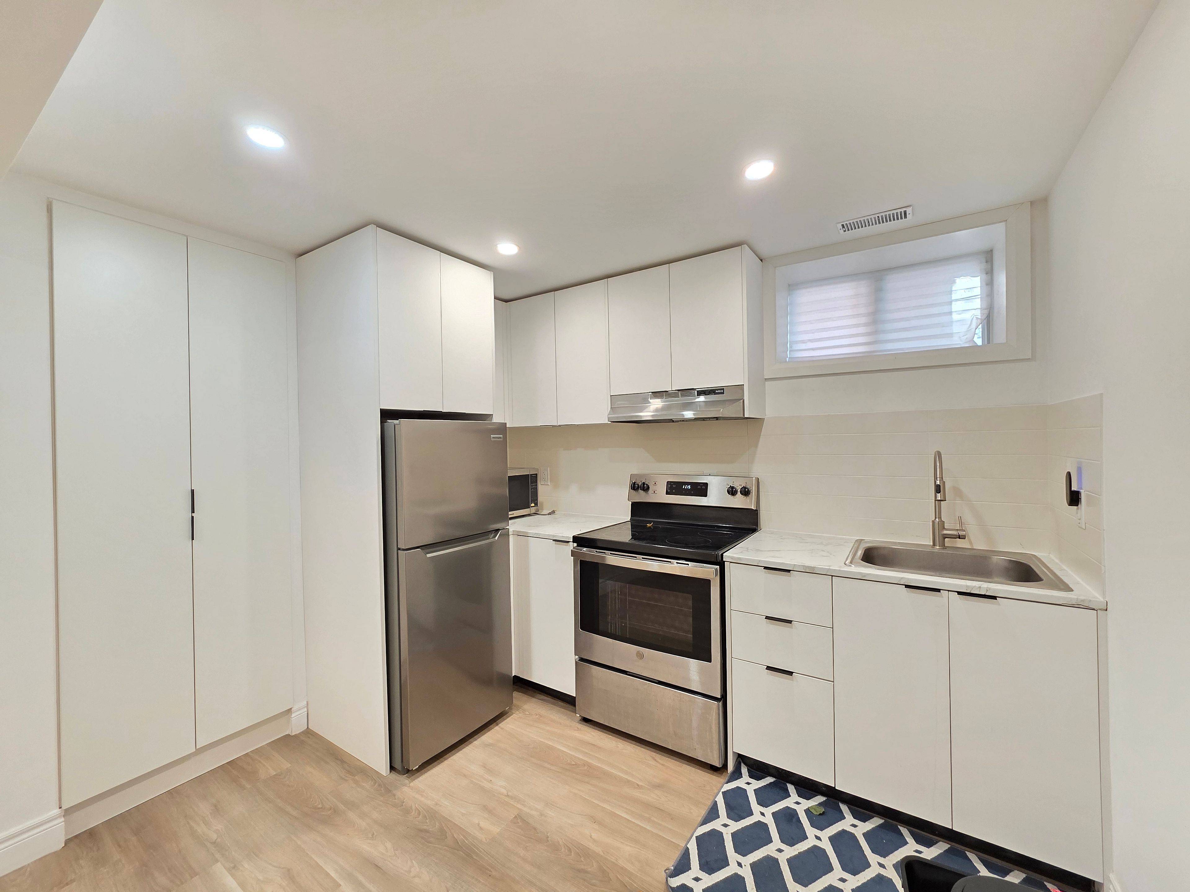 Oshawa, ON L1H 4R8,300 Albert ST #Lower