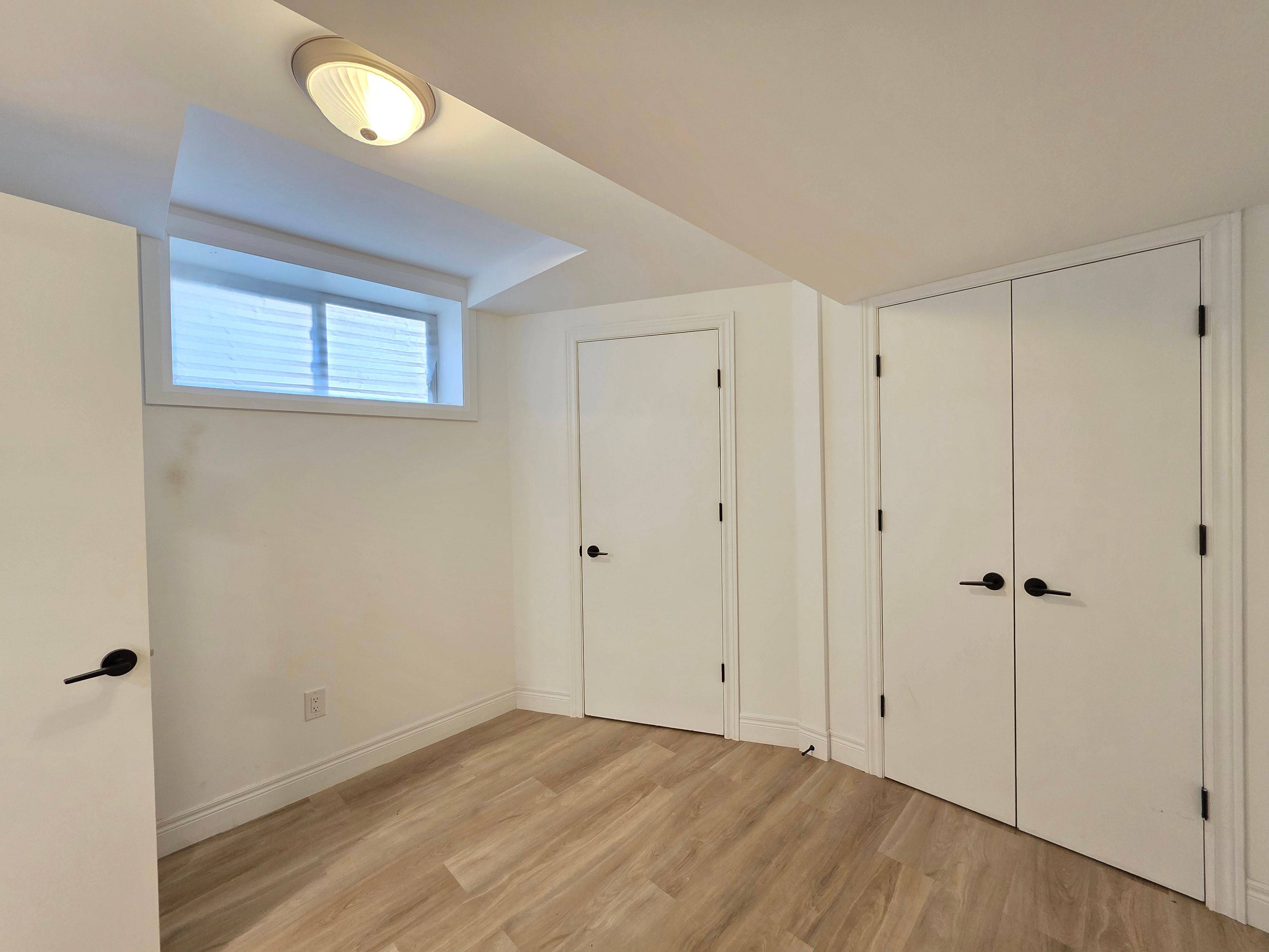 Oshawa, ON L1H 4R8,300 Albert ST #Lower