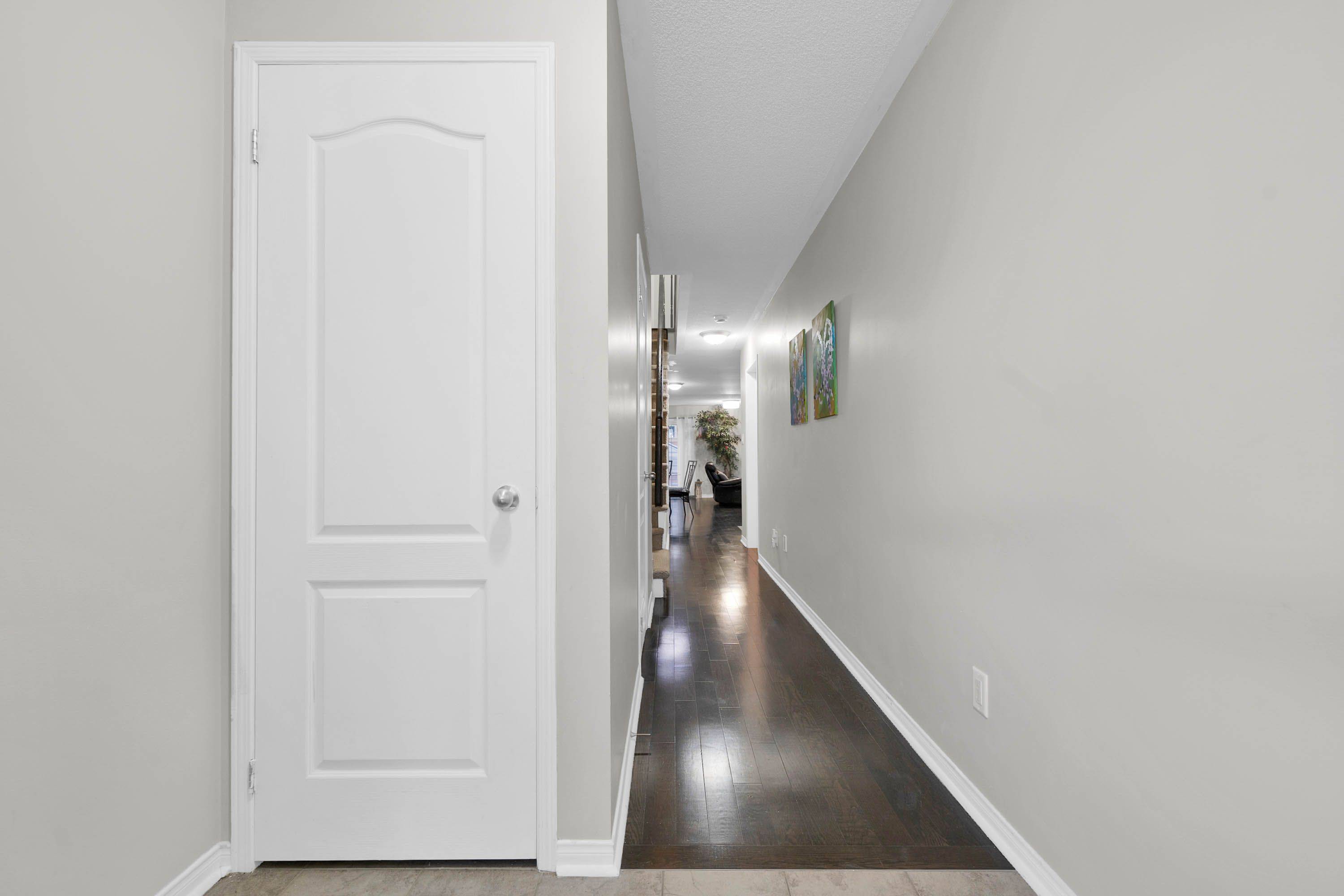 Oshawa, ON L1K 0R1,806 Mccue DR