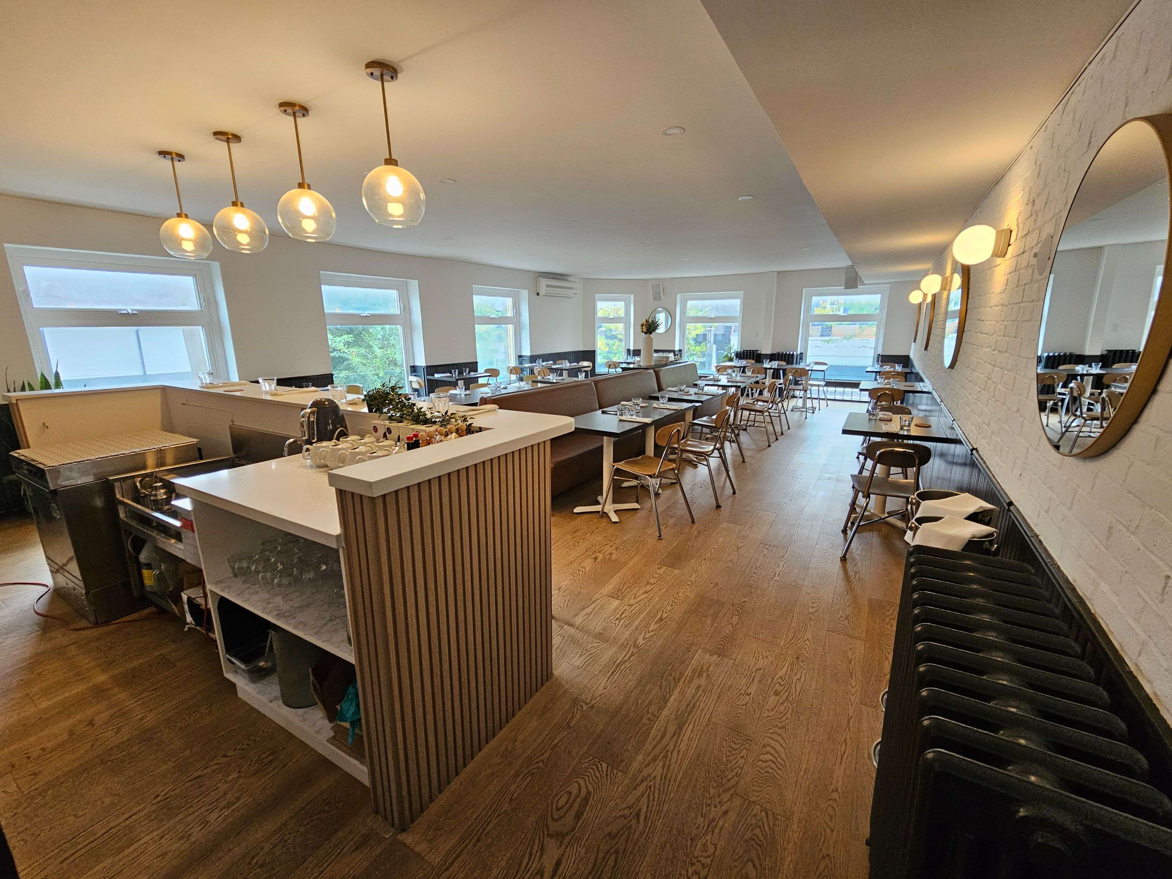 Toronto E02, ON M4L 1H8,1963 A Queen ST E