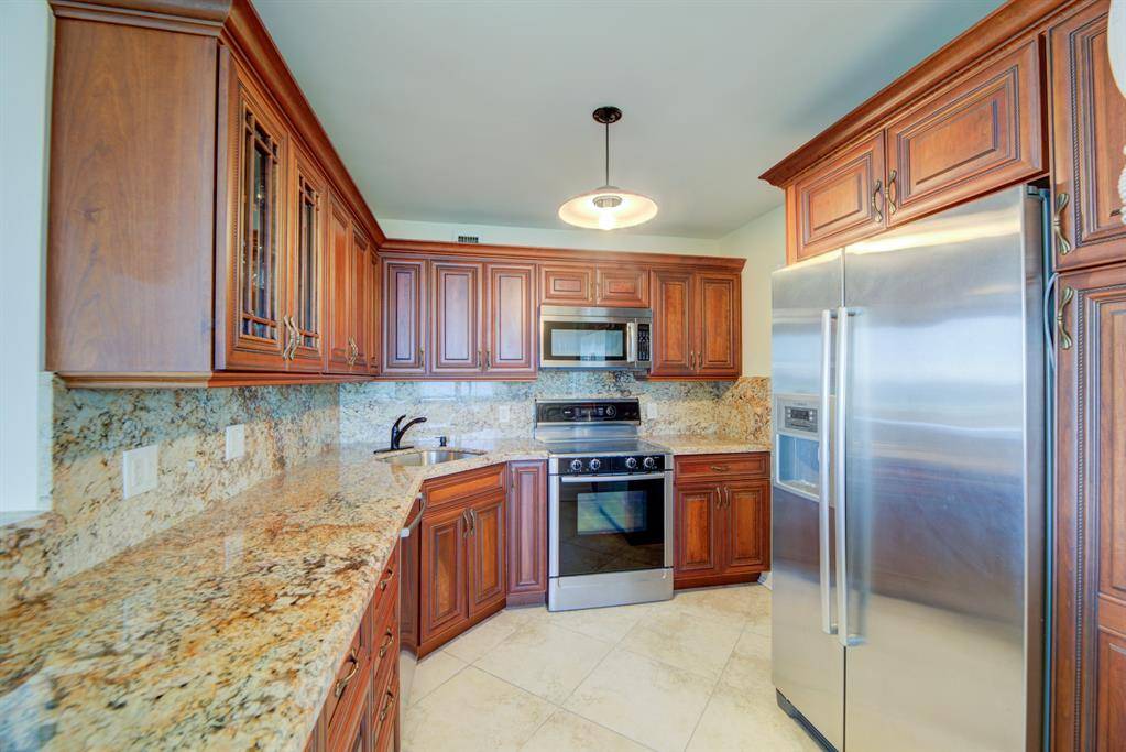 Pompano Beach, FL 33062,305 N Pompano Beach Boulevard #512