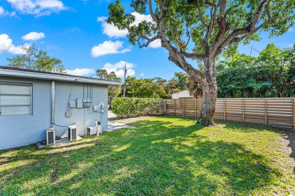 Fort Lauderdale, FL 33315,1003 SW 4th Ave #2