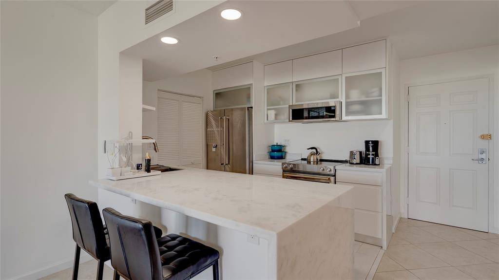 Fort Lauderdale, FL 33308,3020 NE 32nd Ave #904