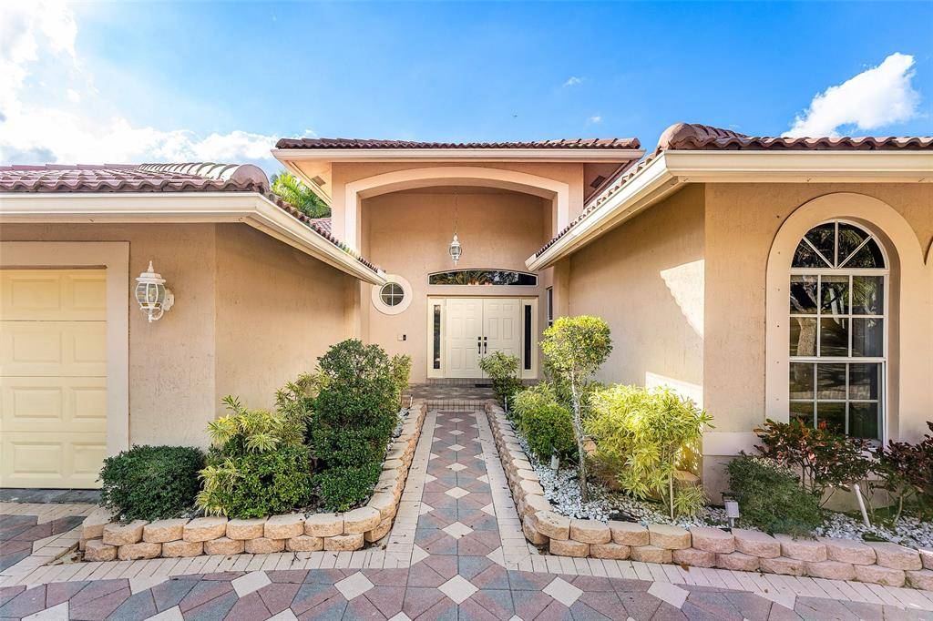 Weston, FL 33331,3852 Oak Ridge Circle