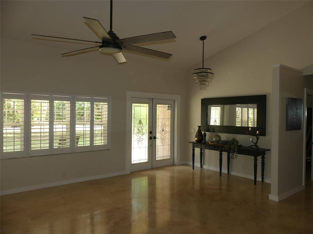 Parkland, FL 33067,5221 PINETREE RD