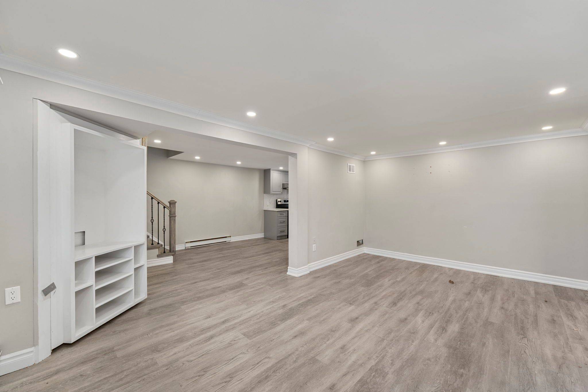 Georgina, ON L4P 1L1,41 Shirlea BLVD