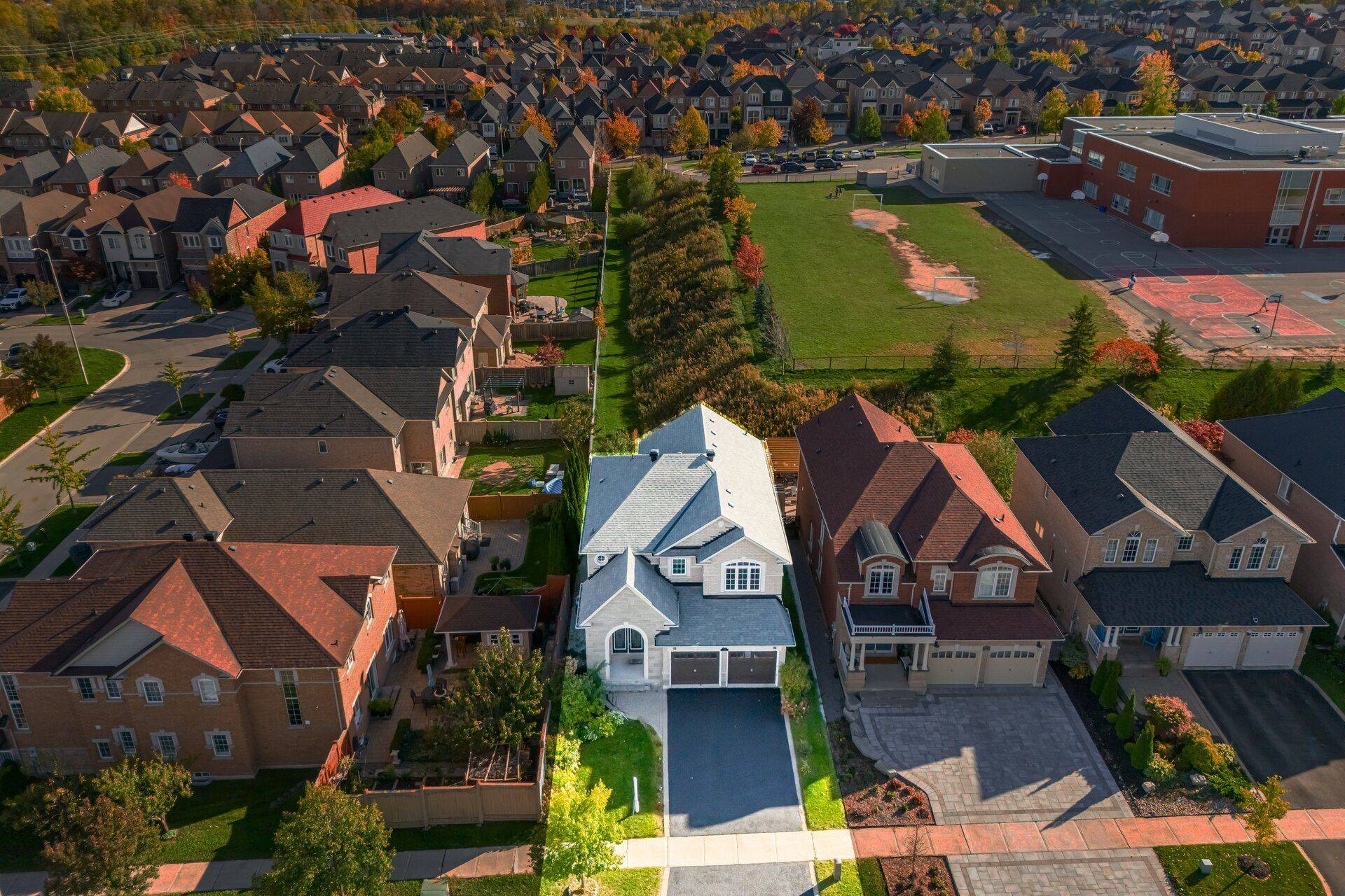 Vaughan, ON L6A 0P3,71 Ivy Glen DR