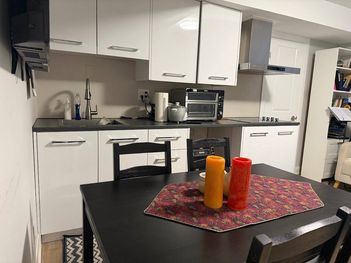 Richmond Hill, ON L4C 6C4,43 Birch AVE #Bsmt C