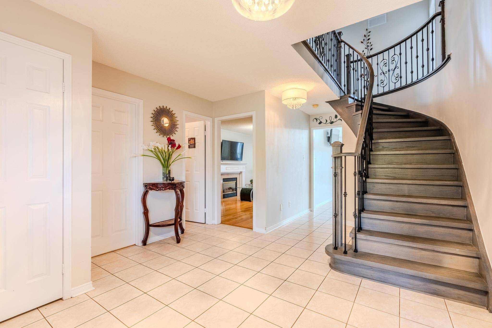 Barrie, ON L4N 7C5,341 Livingstone ST