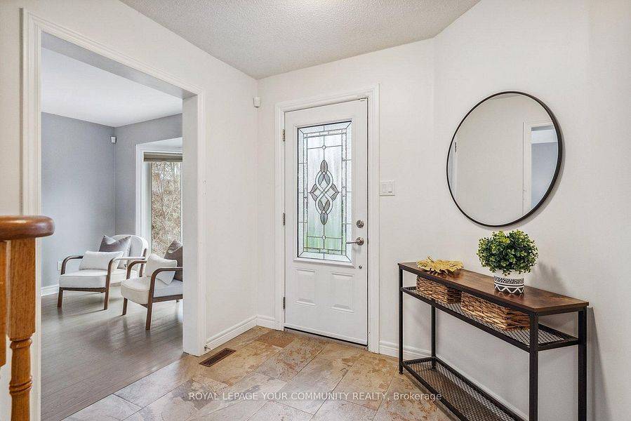 Barrie, ON L4N 6Z8,16 Grasett CRES