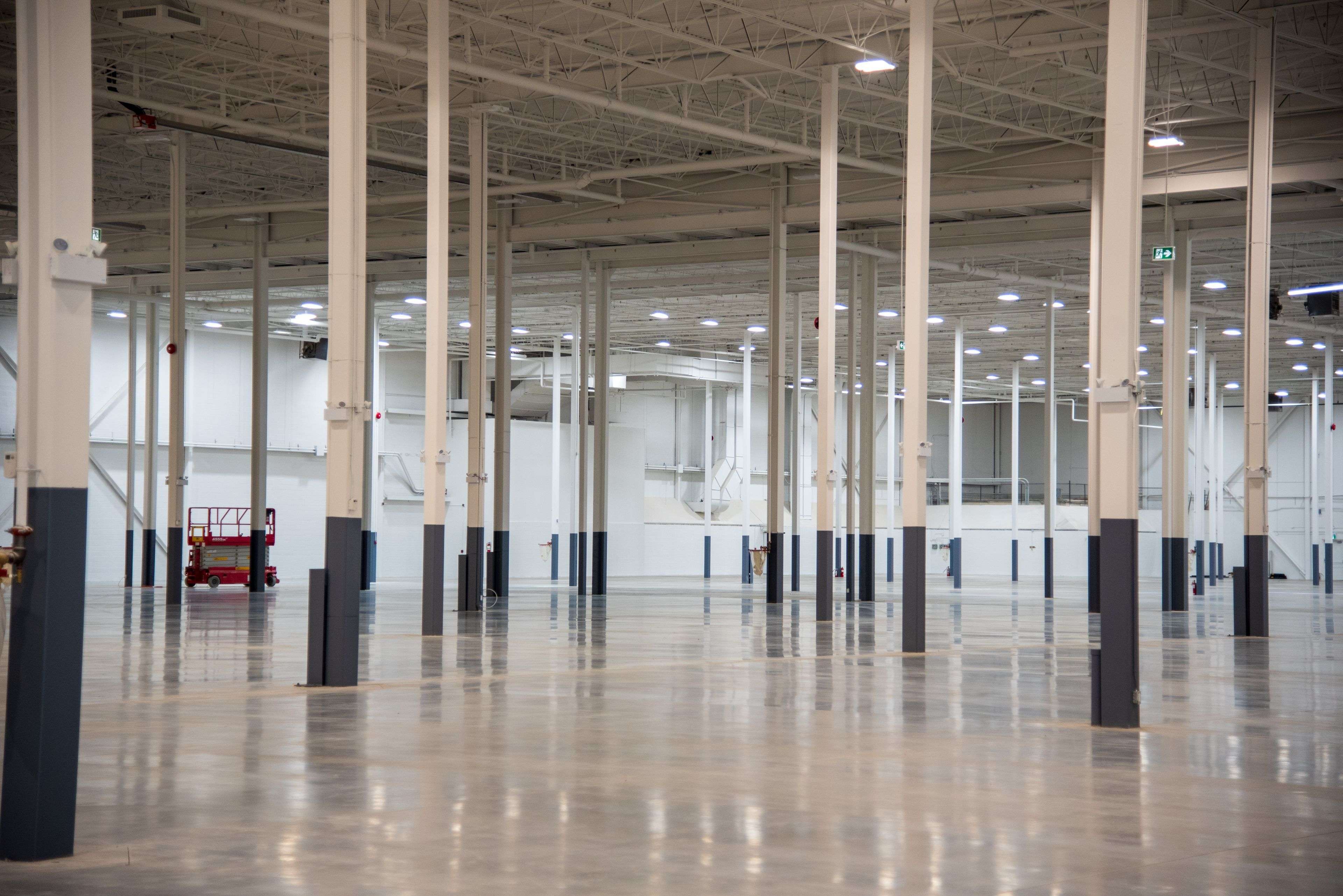 Mississauga, ON L4W 4H2,2645 Skymark AVE #102A