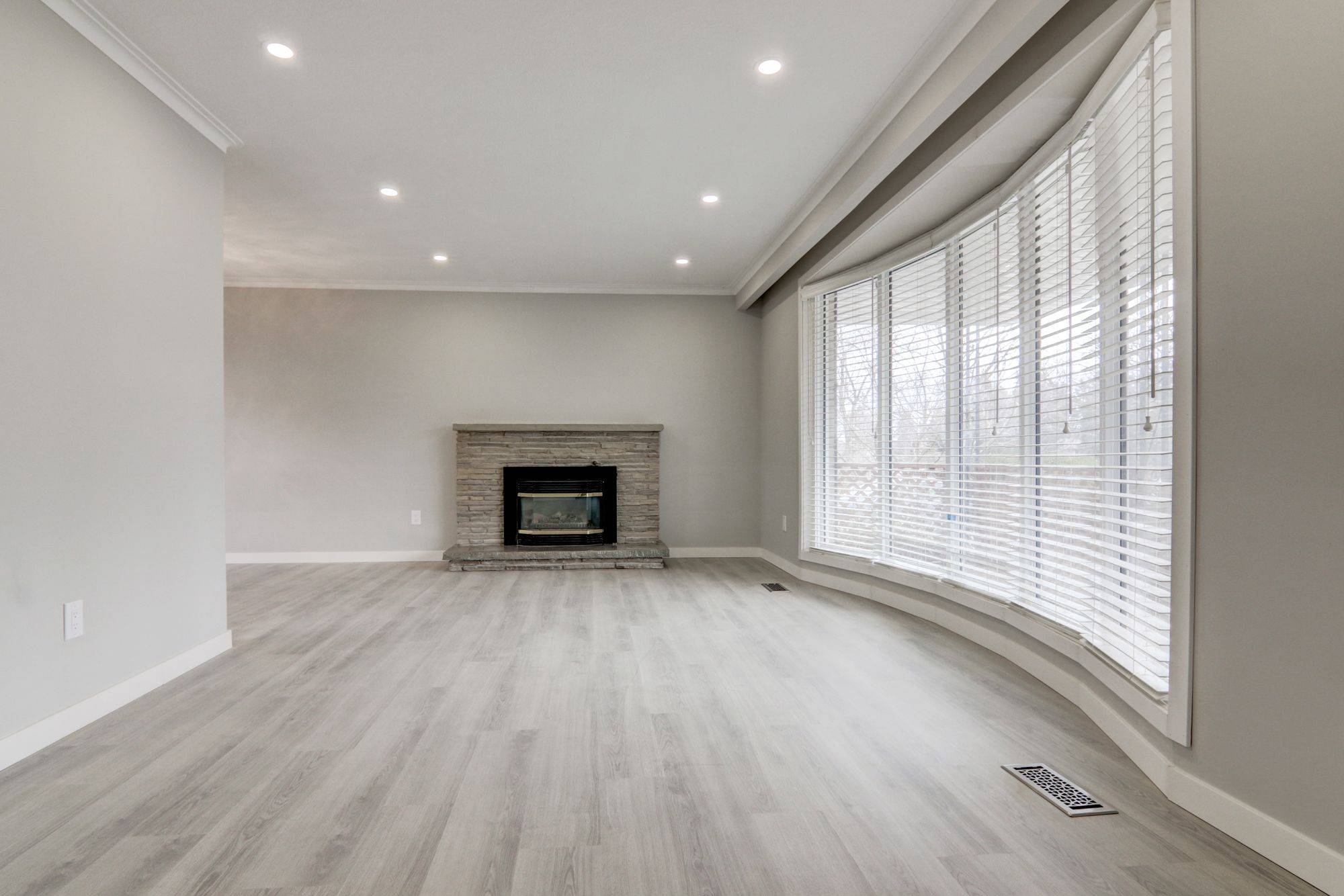 Oakville, ON L6H 2A1,1191 Newton RD