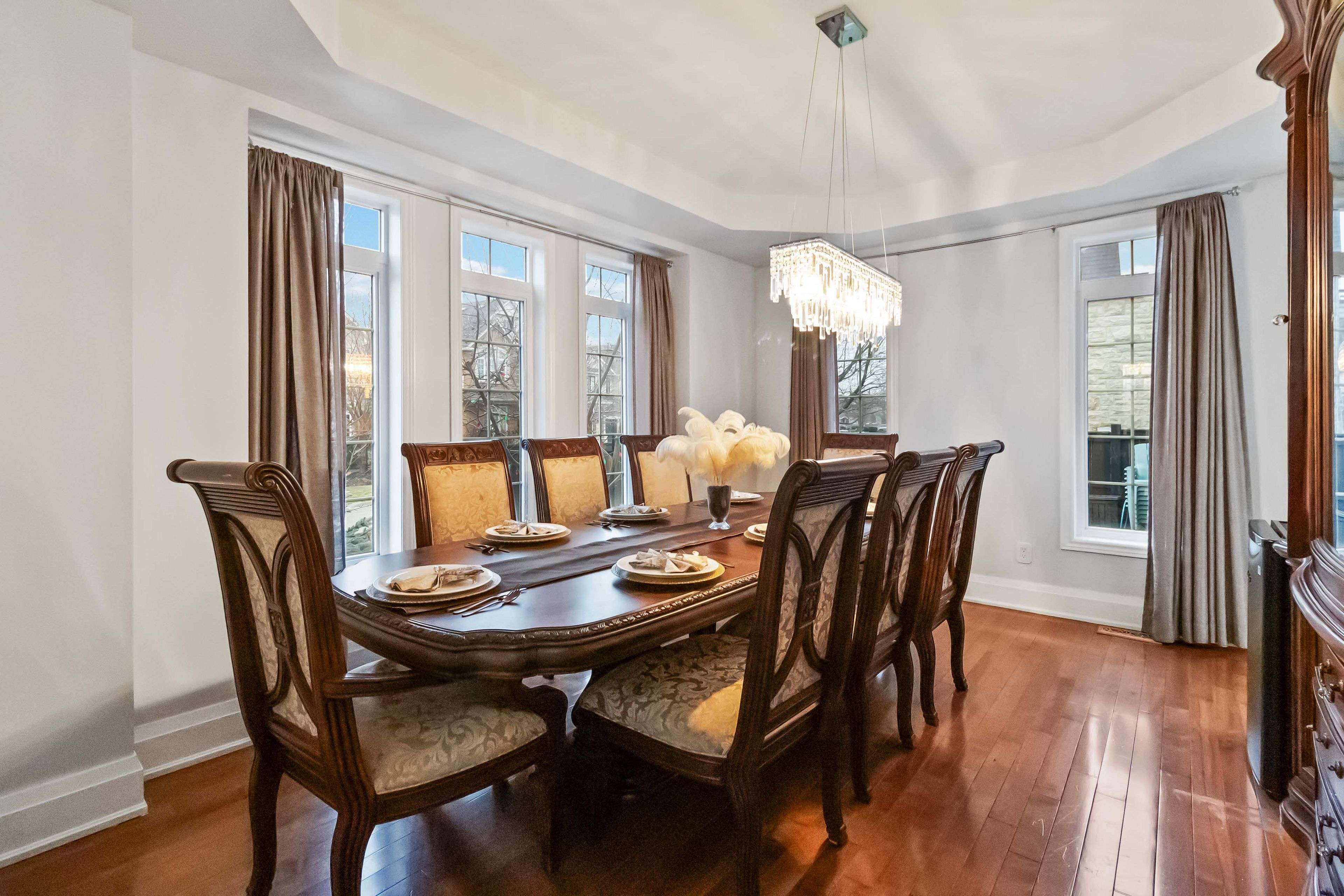 Oakville, ON L6L 0A6,242 Milkweed WAY