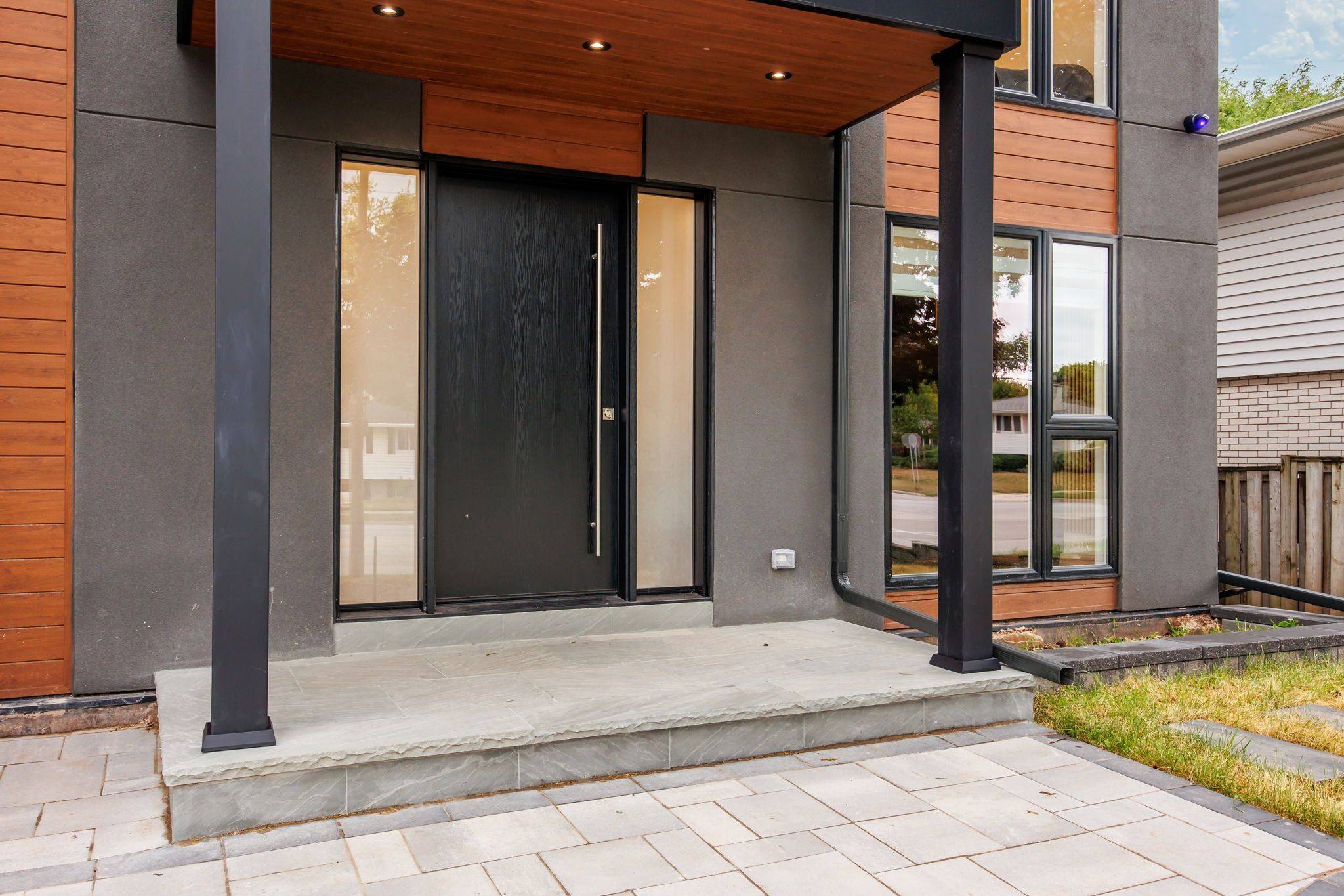 Burlington, ON L7N 2E5,584 WALKERS Line