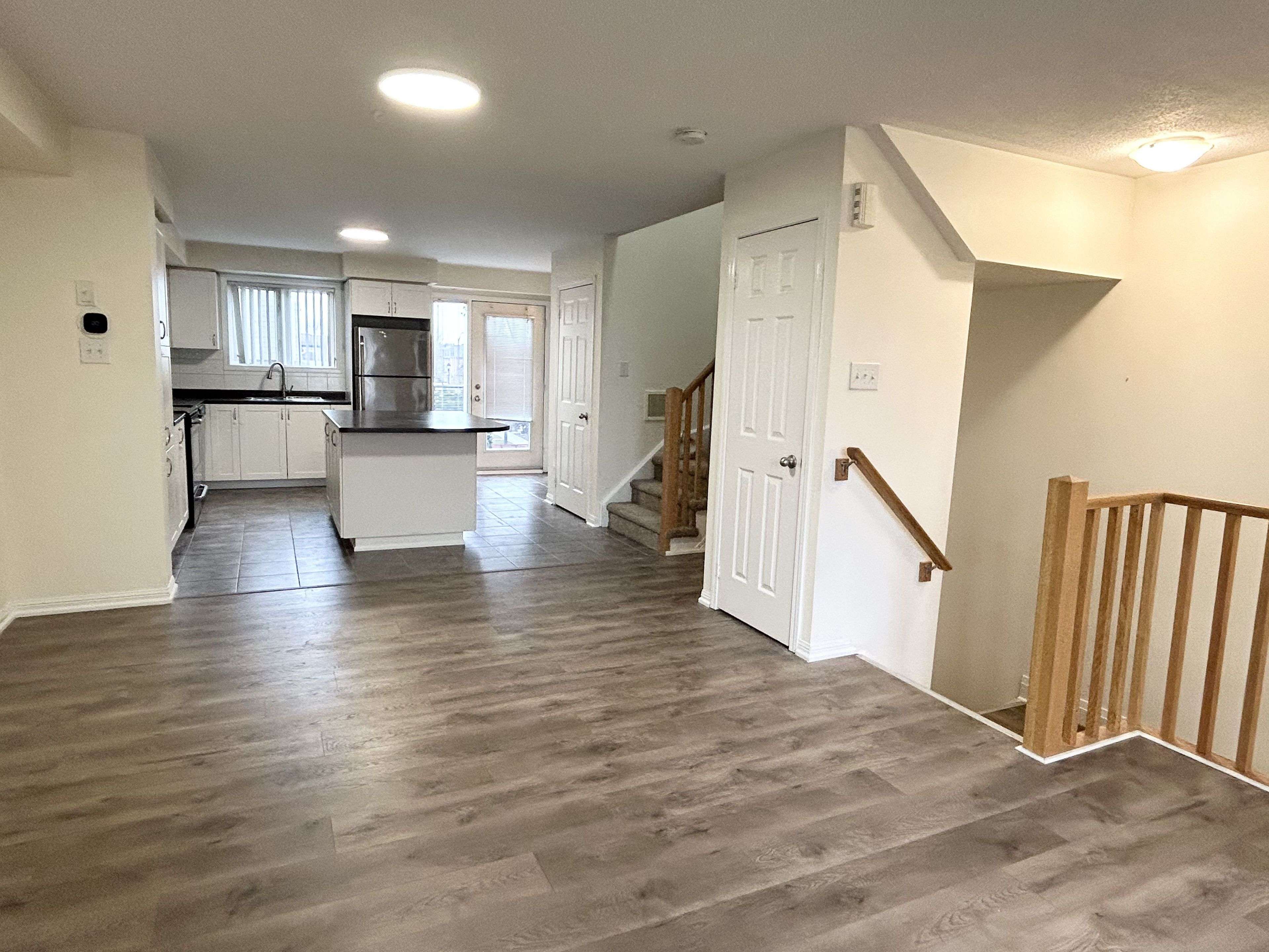 Mississauga, ON L5M 0S4,2875 Hazelton PL #10