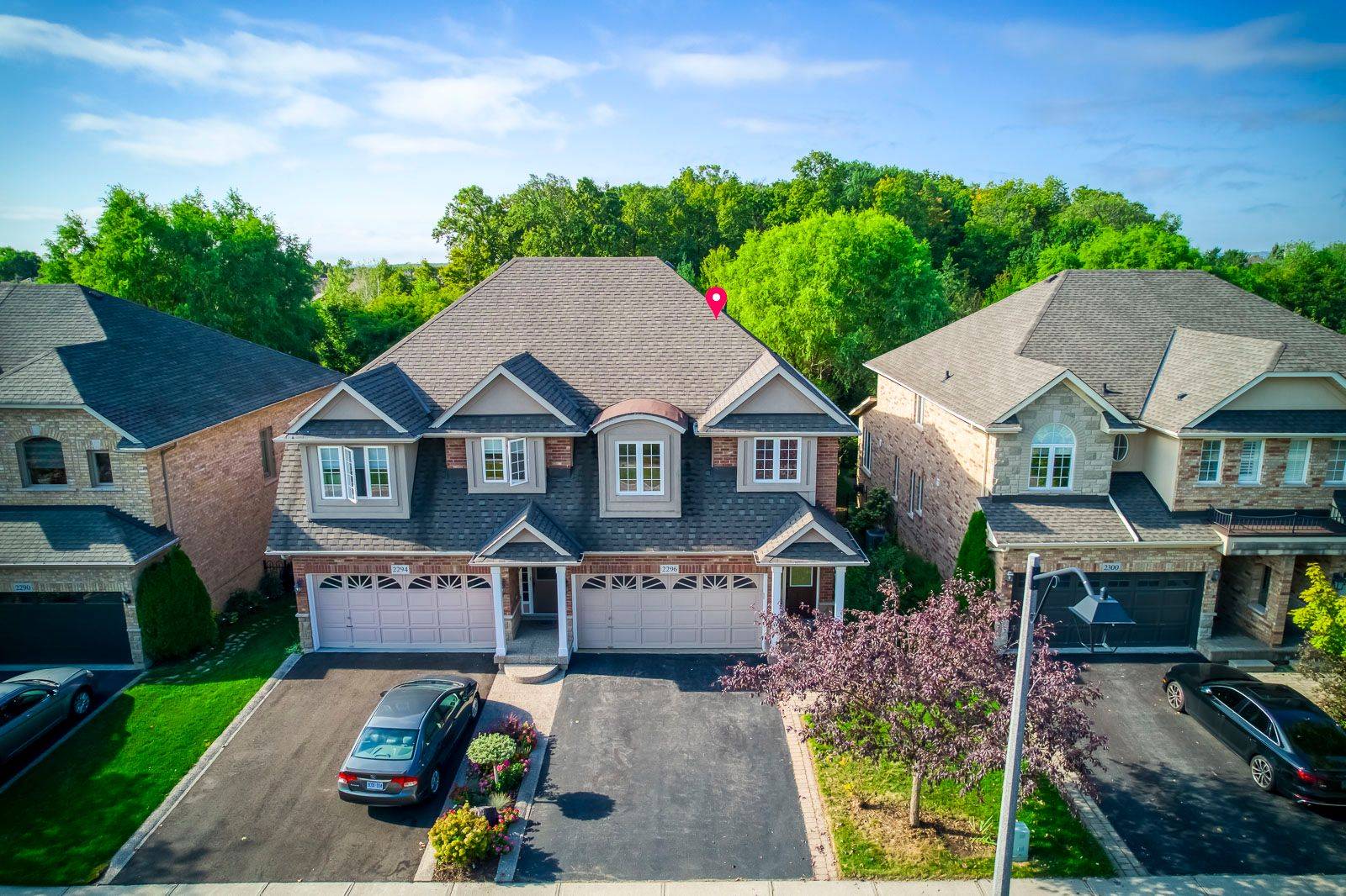 Oakville, ON L6M 4R3,2296 Parkglen AVE