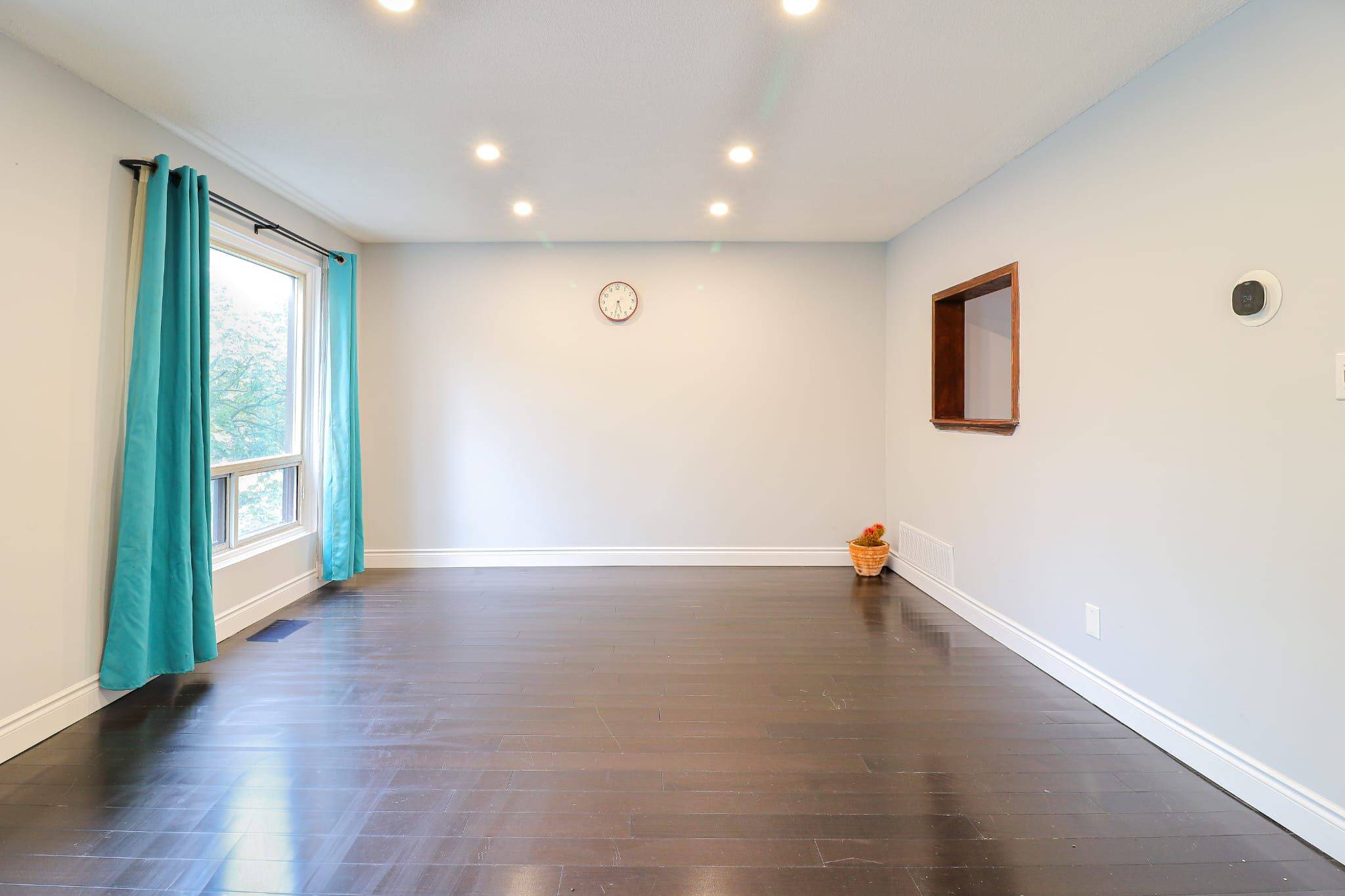 Brampton, ON L6T 3Z4,2 Carleton PL #2