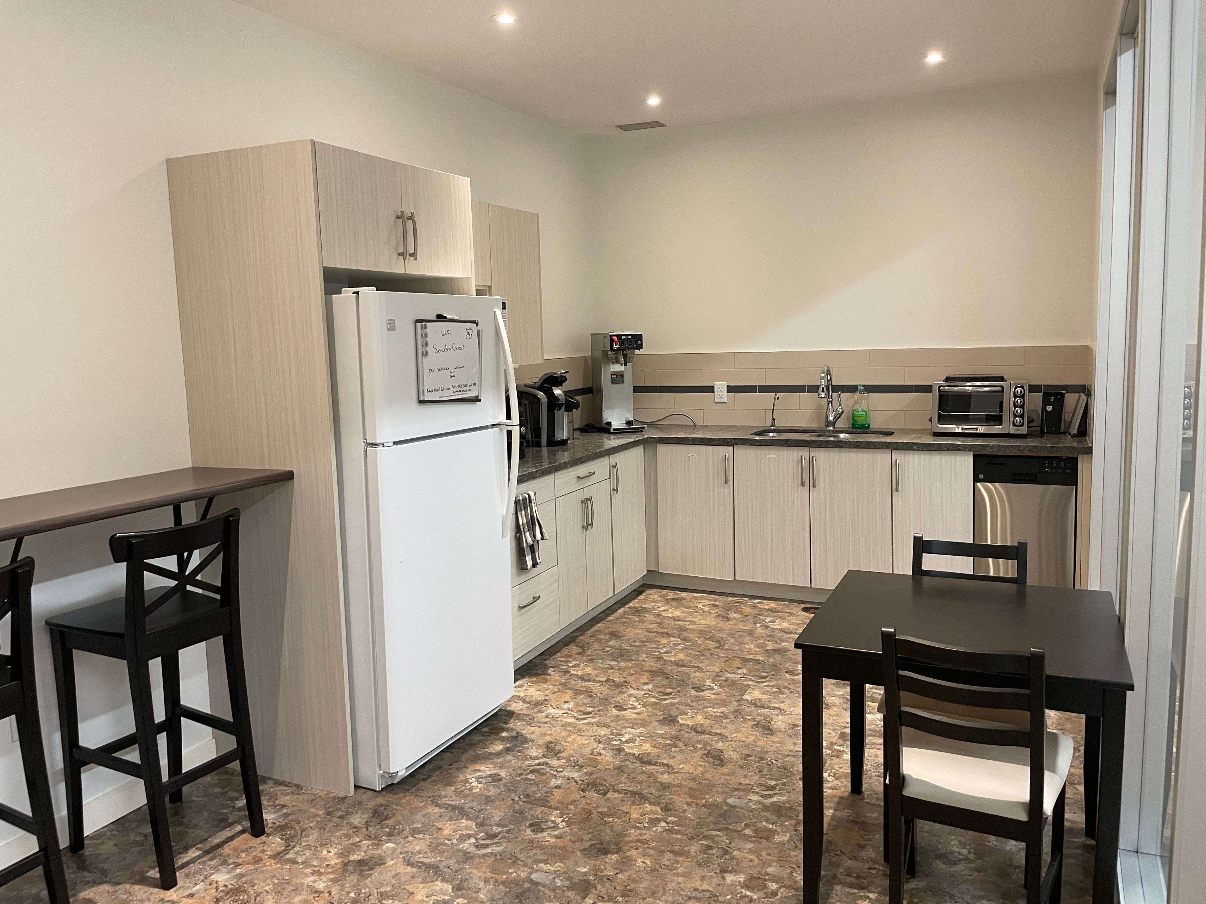 Burlington, ON L7M 1A9,3509 Mainway DR