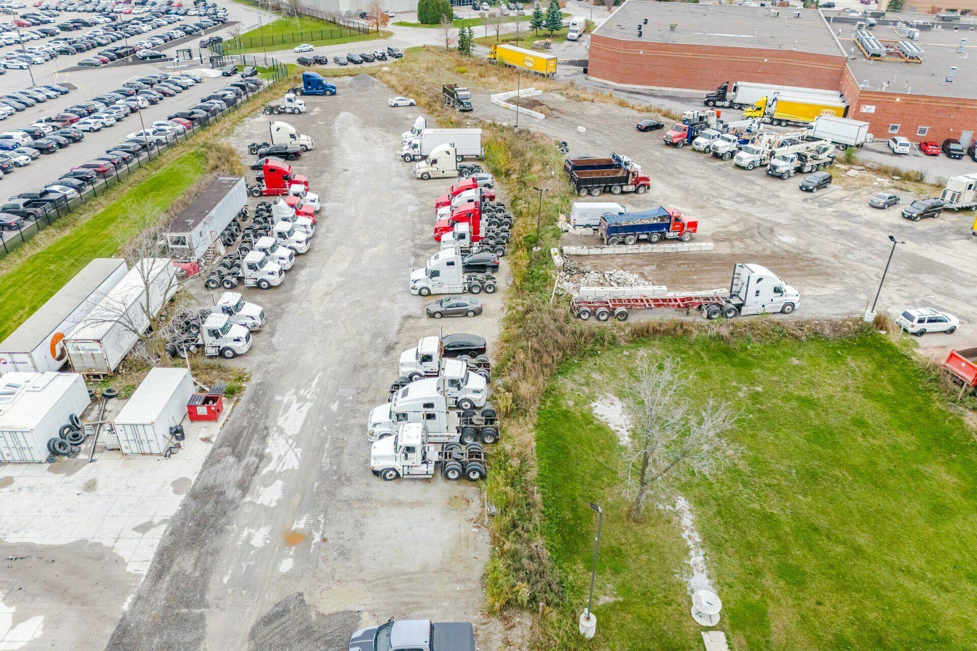 Mississauga, ON L5T 2Y5,140-160 Derry RD E