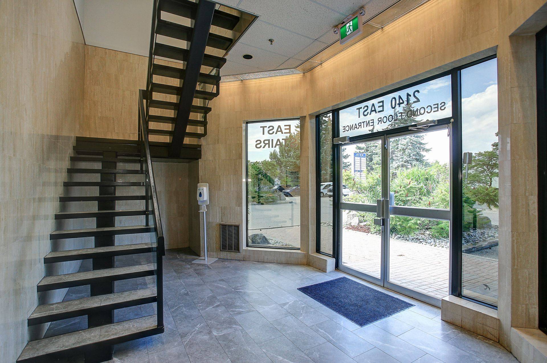 Oakville, ON L6H 5W1,2140 Winston Park DR #30-31