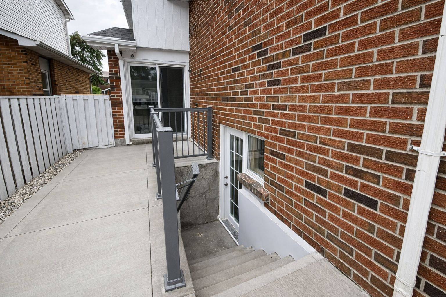 Brampton, ON L6S 3W7,23 Lindridge AVE #Bsmt