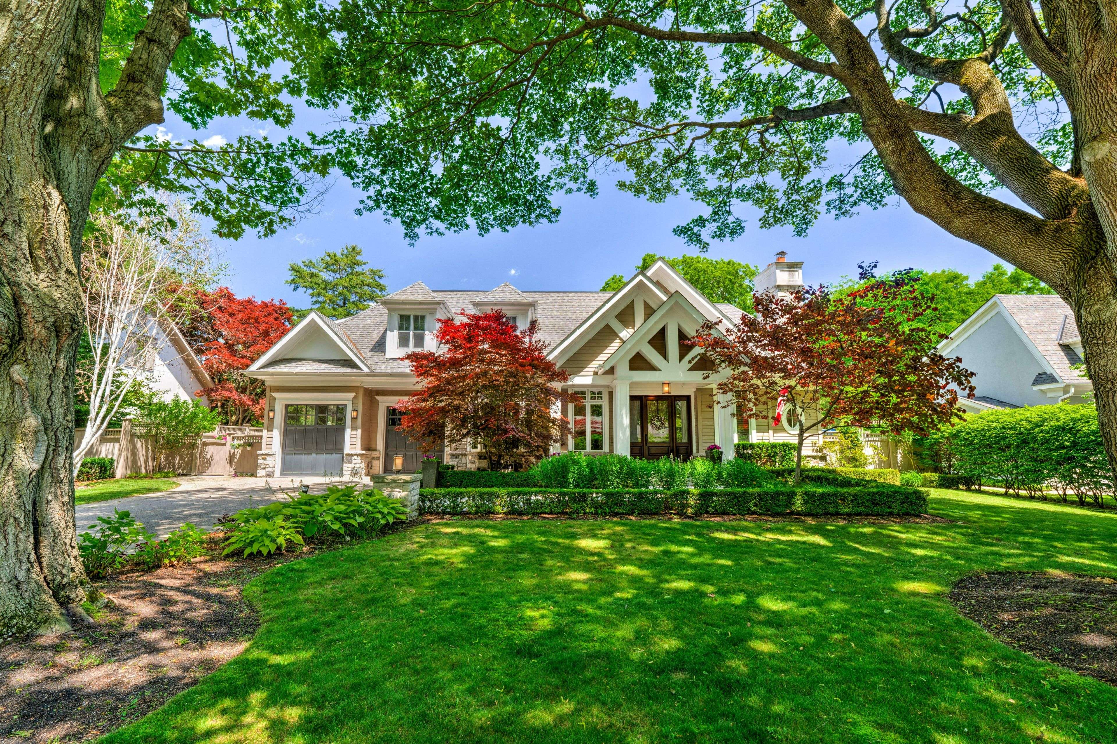 Oakville, ON L6J 4N3,71 Ennisclare DR W