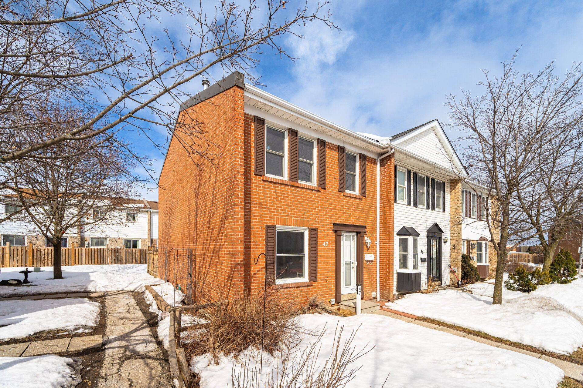 Brampton, ON L6S 3L6,1020 Central Park DR #47