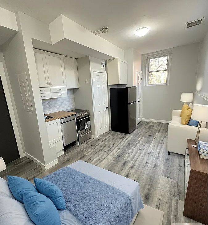 Brantford, ON N3S 3Y5,372 Darling ST #12