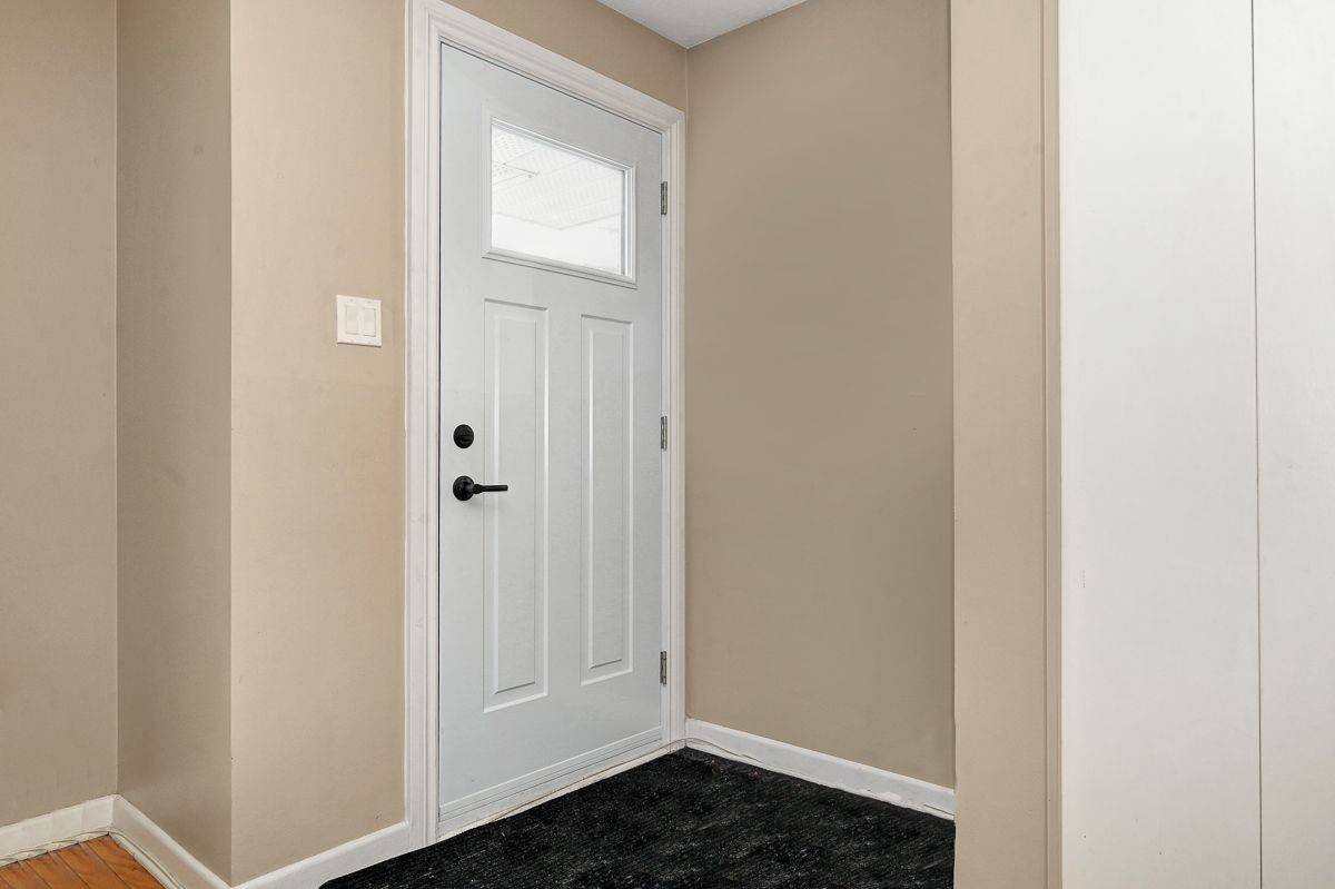 Cityview - Parkwoods Hills - Rideau Shore, ON K2C 0A4,892 Baseline RD