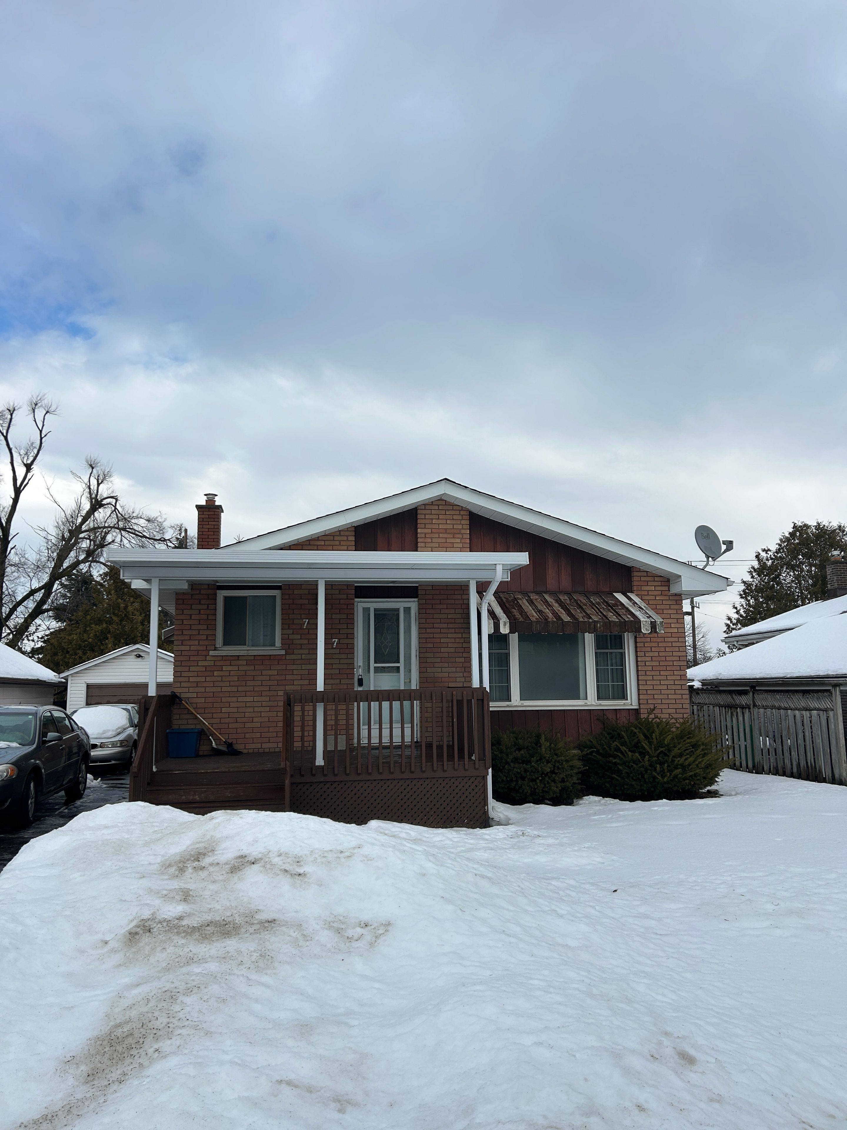 Peterborough, ON K9J 7P8,707 Otonabee DR