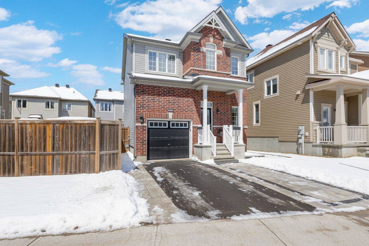 Kanata, ON K2M 3A6,229 Meadowbreeze DR