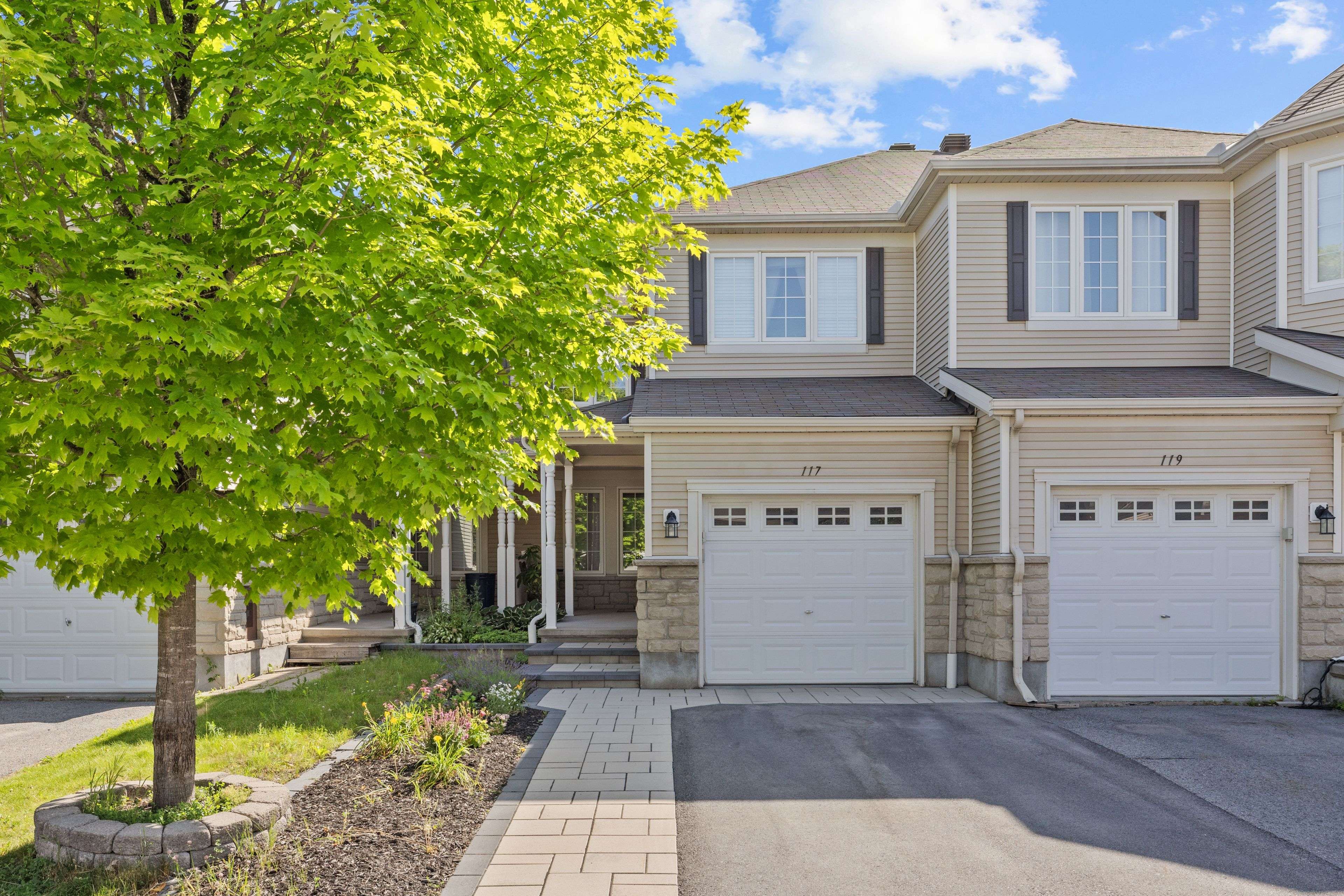 Barrhaven, ON K2J 0Z6,117 Urbancrest Private