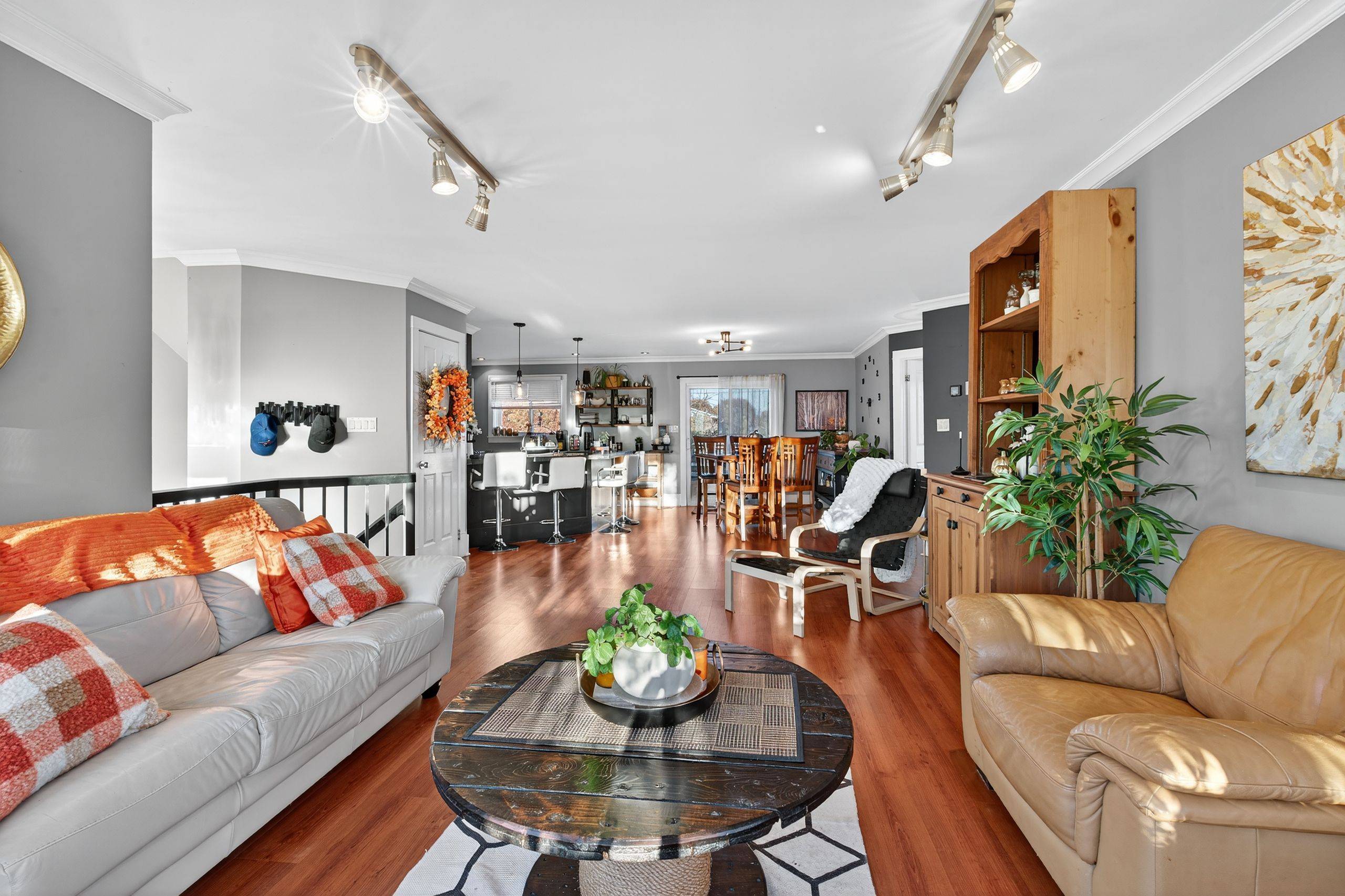 Greater Napanee, ON K7R 3L2,45 Huron ST