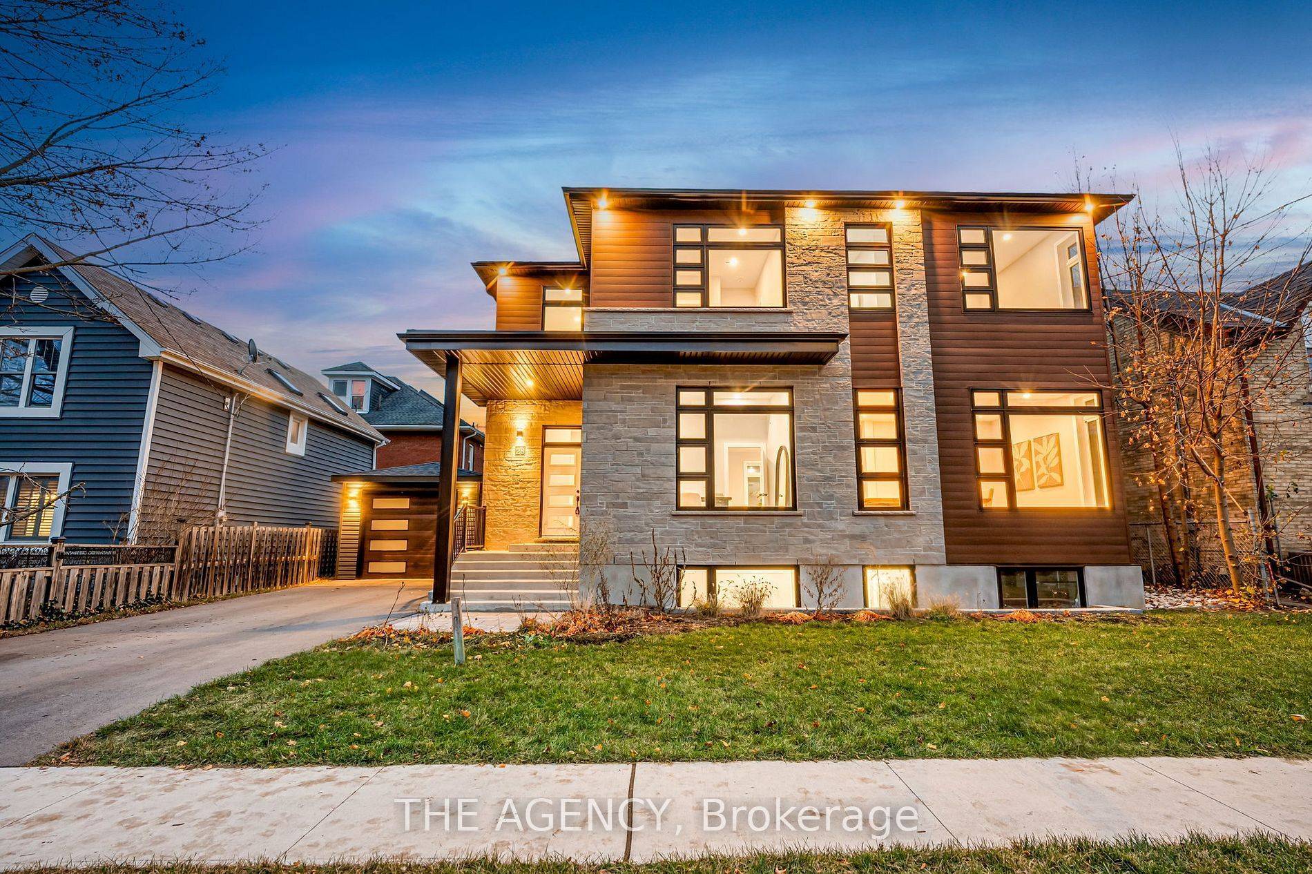 Guelph, ON N1H 2G8,28 Norwich ST W