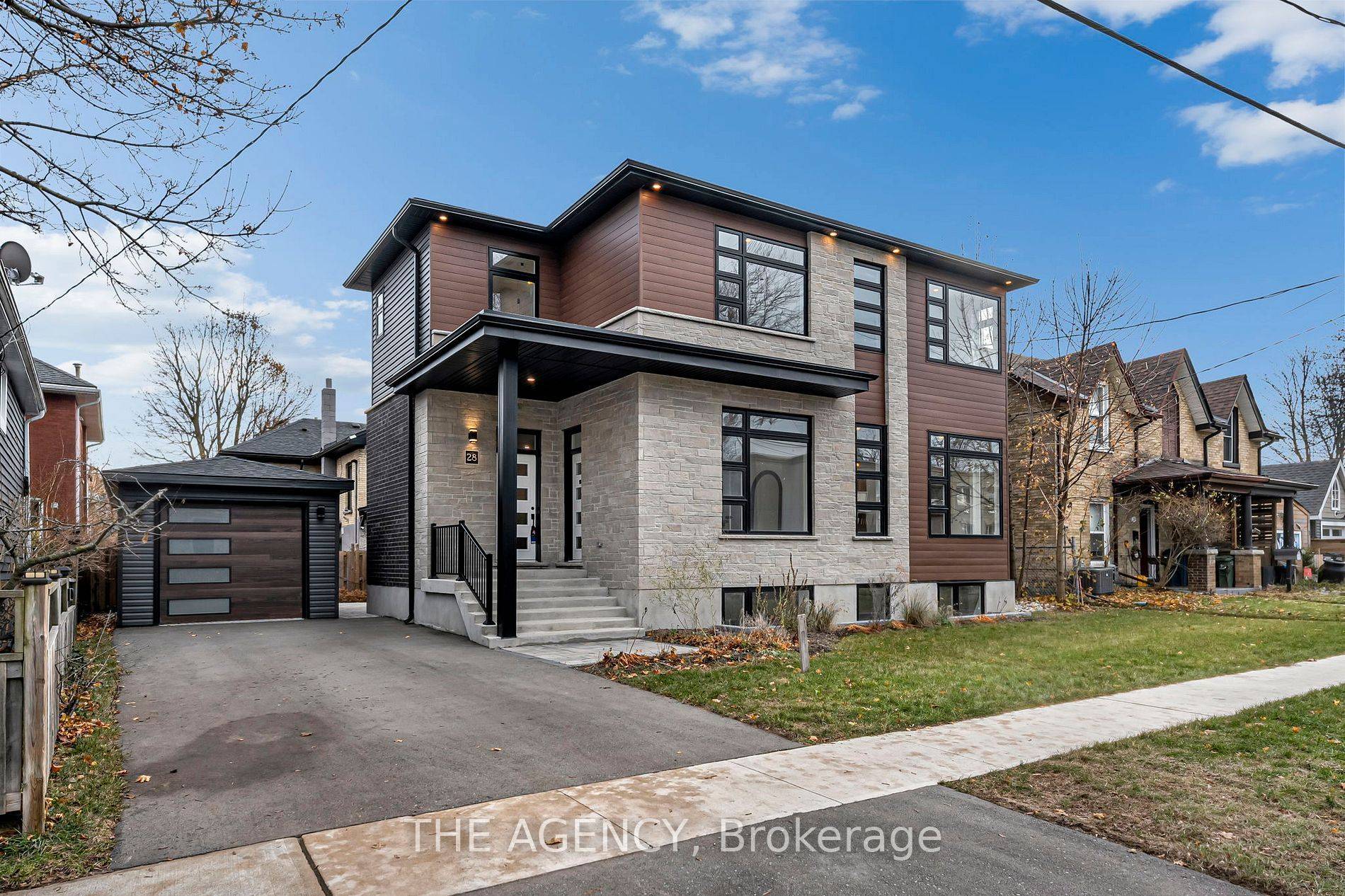 Guelph, ON N1H 2G8,28 Norwich ST W