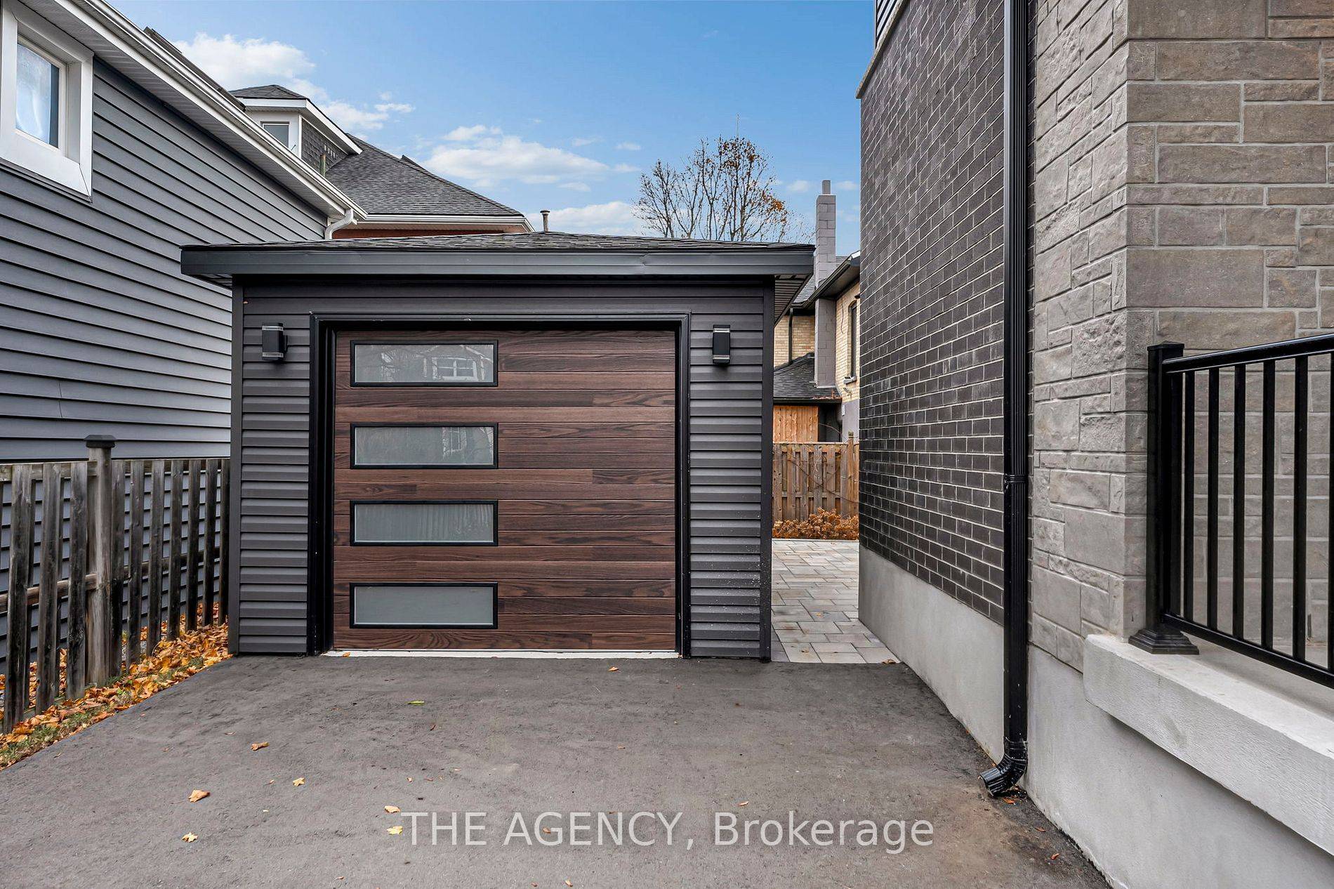 Guelph, ON N1H 2G8,28 Norwich ST W