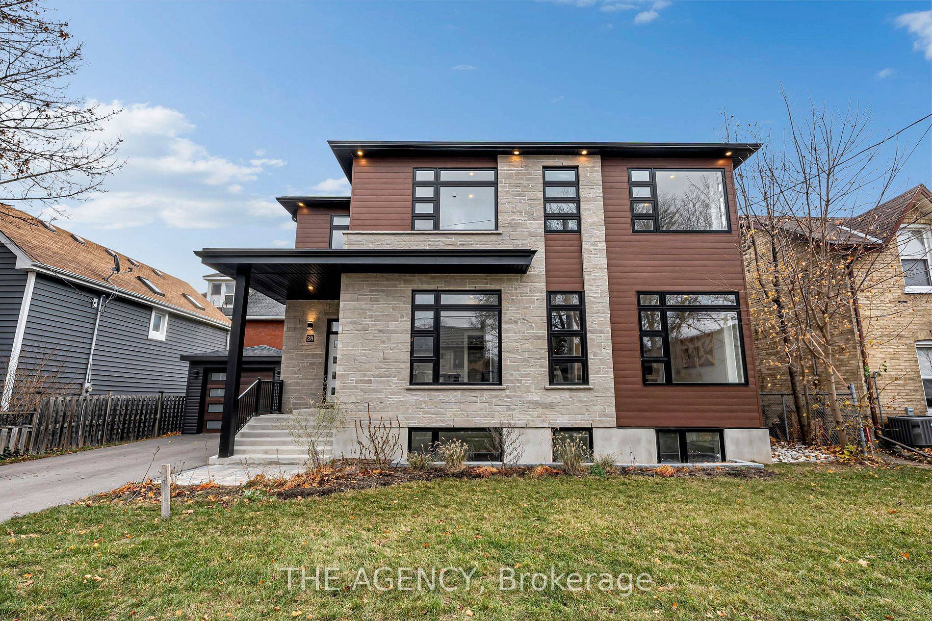 Guelph, ON N1H 2G8,28 Norwich ST W